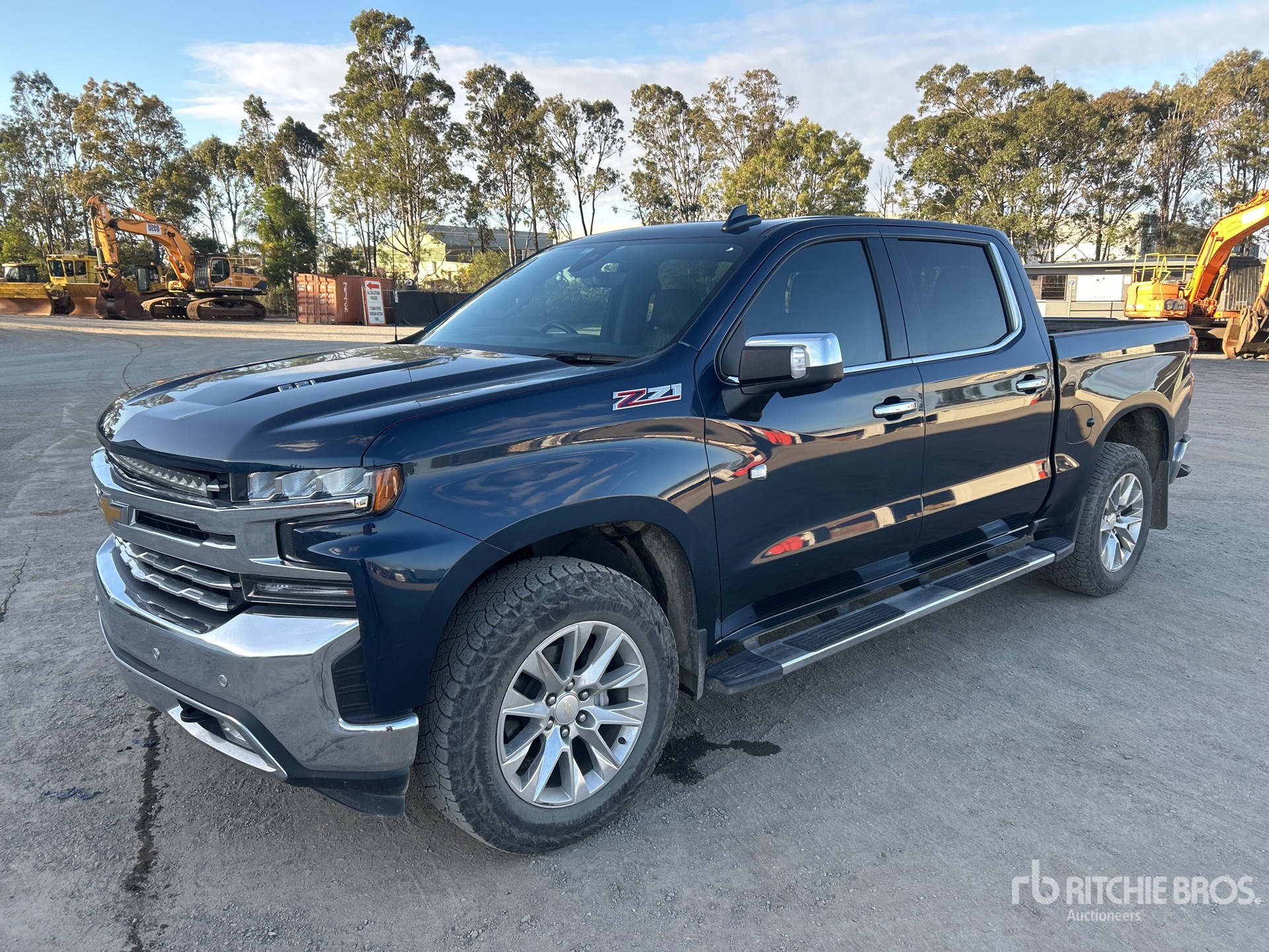 General Appearance with Picture, Right Front Corner