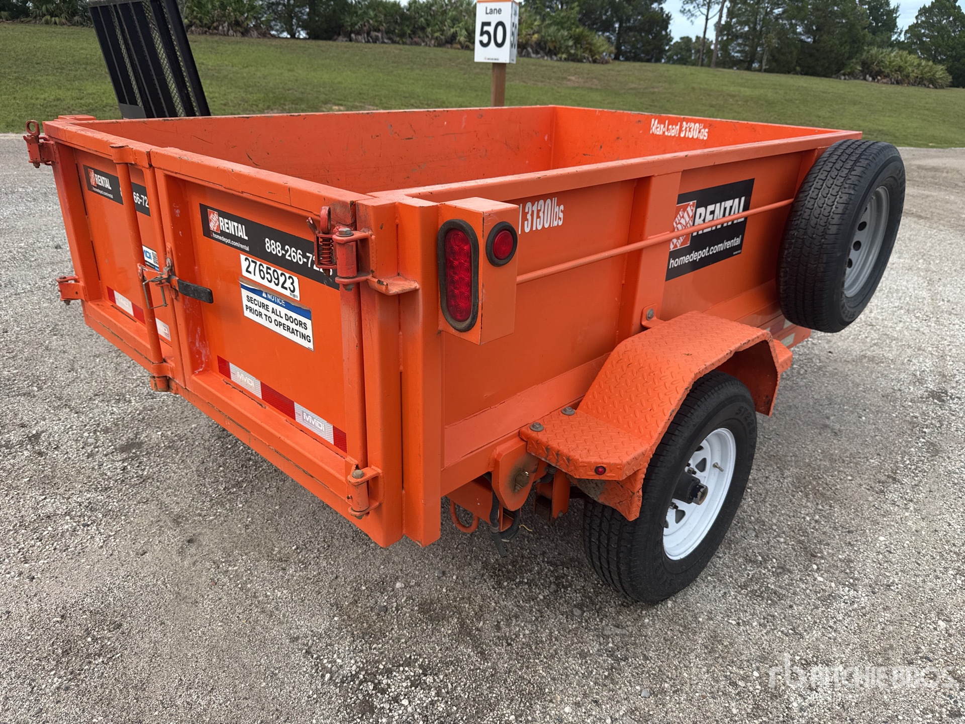 General Appearance with Picture, Right Rear Corner