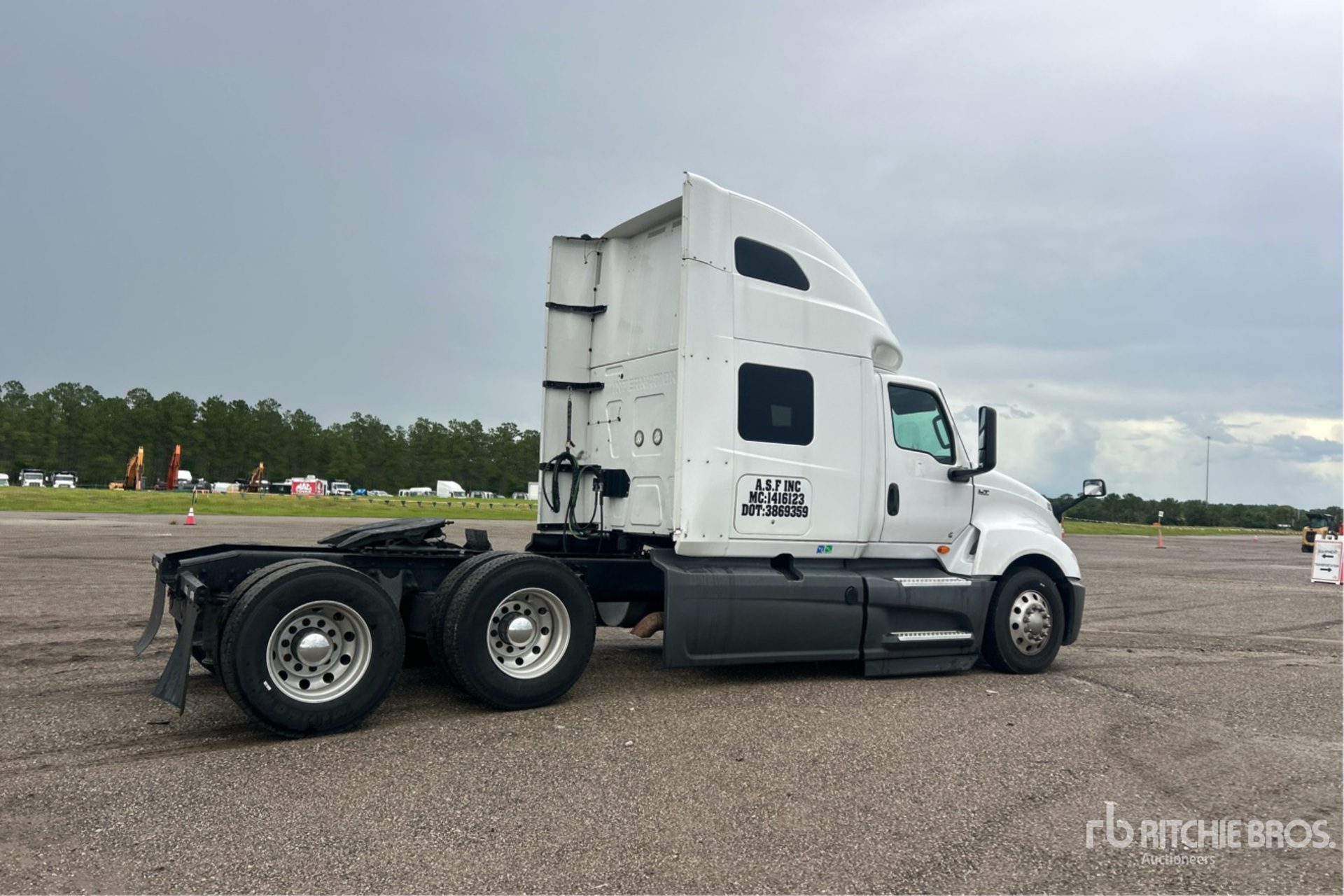 2020 International LT625