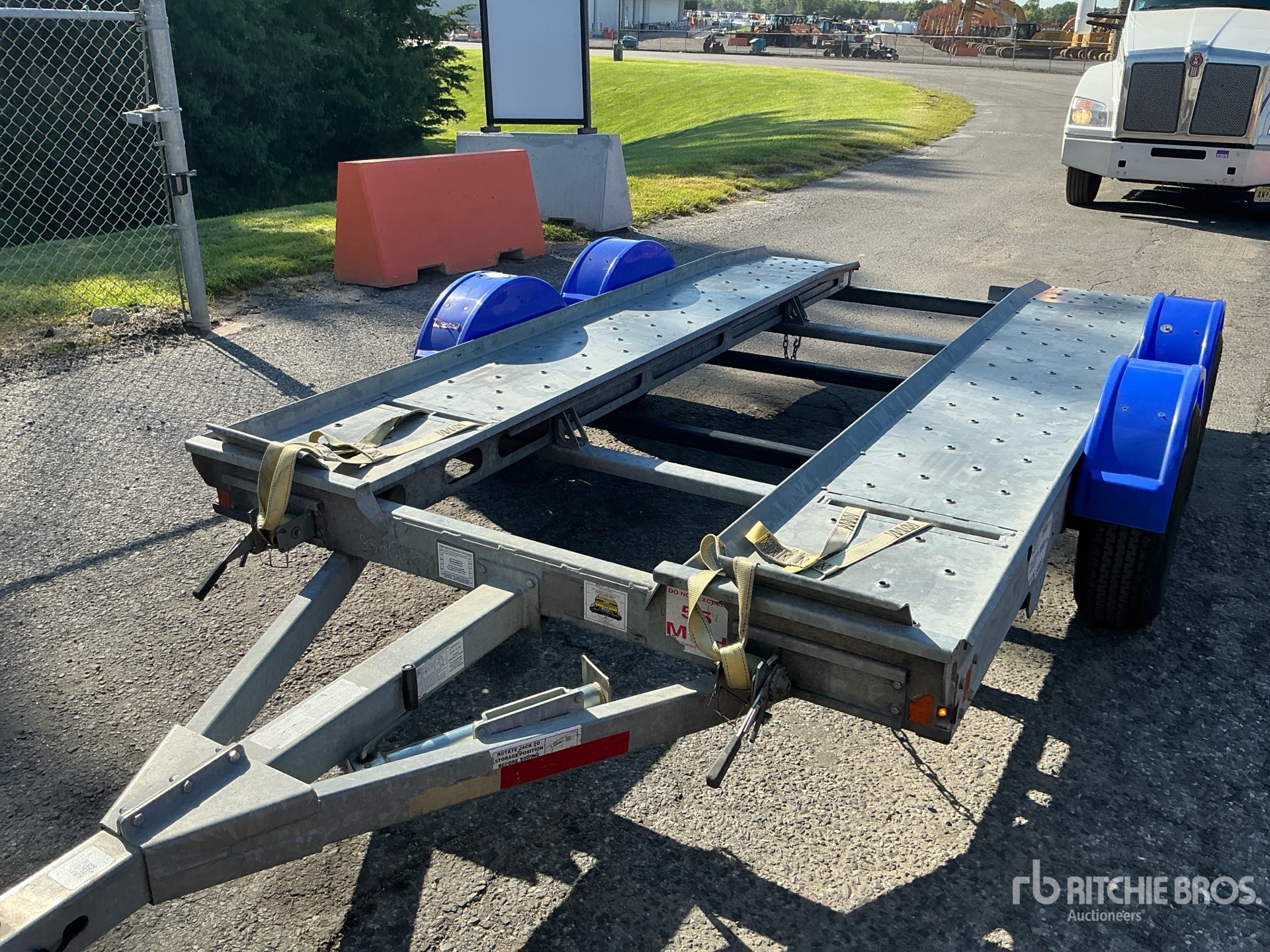 2020 Demco T/A 1 CAR OPEN