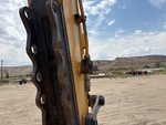 Hydraulics with Auxiliary Hydraulic Plumbing