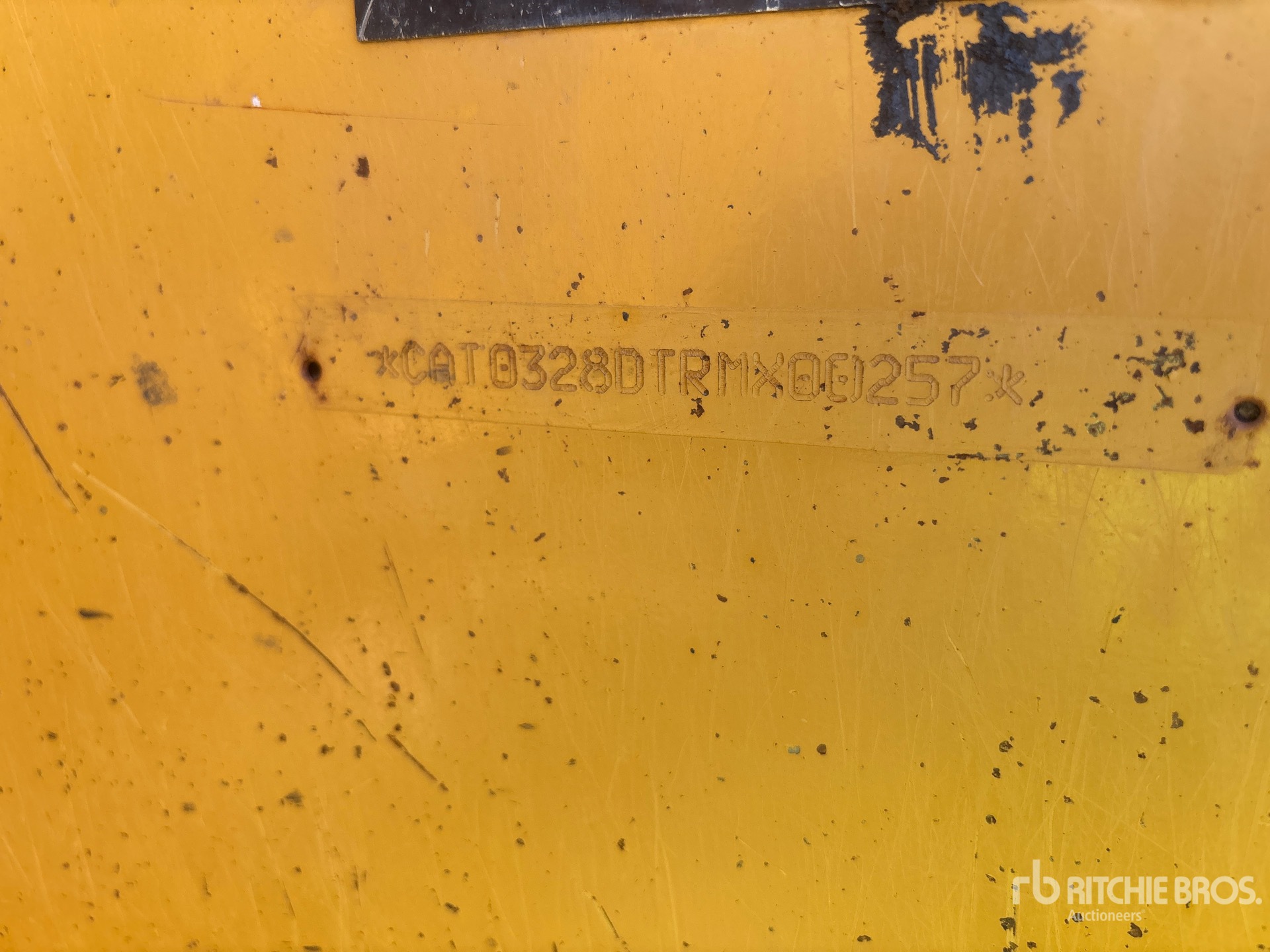 2011 Caterpillar 328D LCR