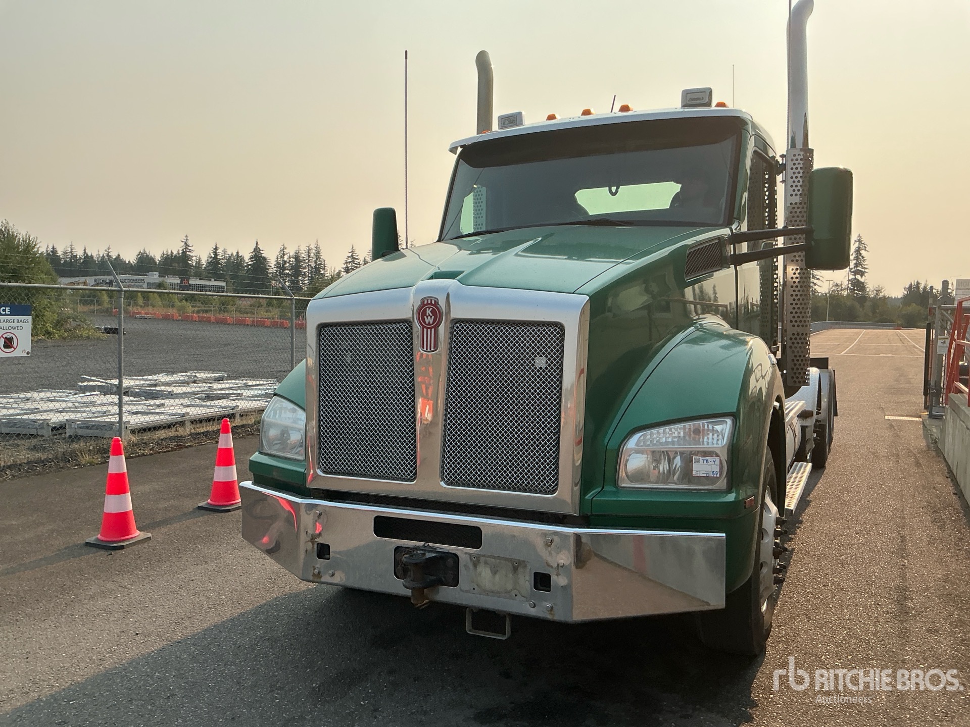 2015 Kenworth T880