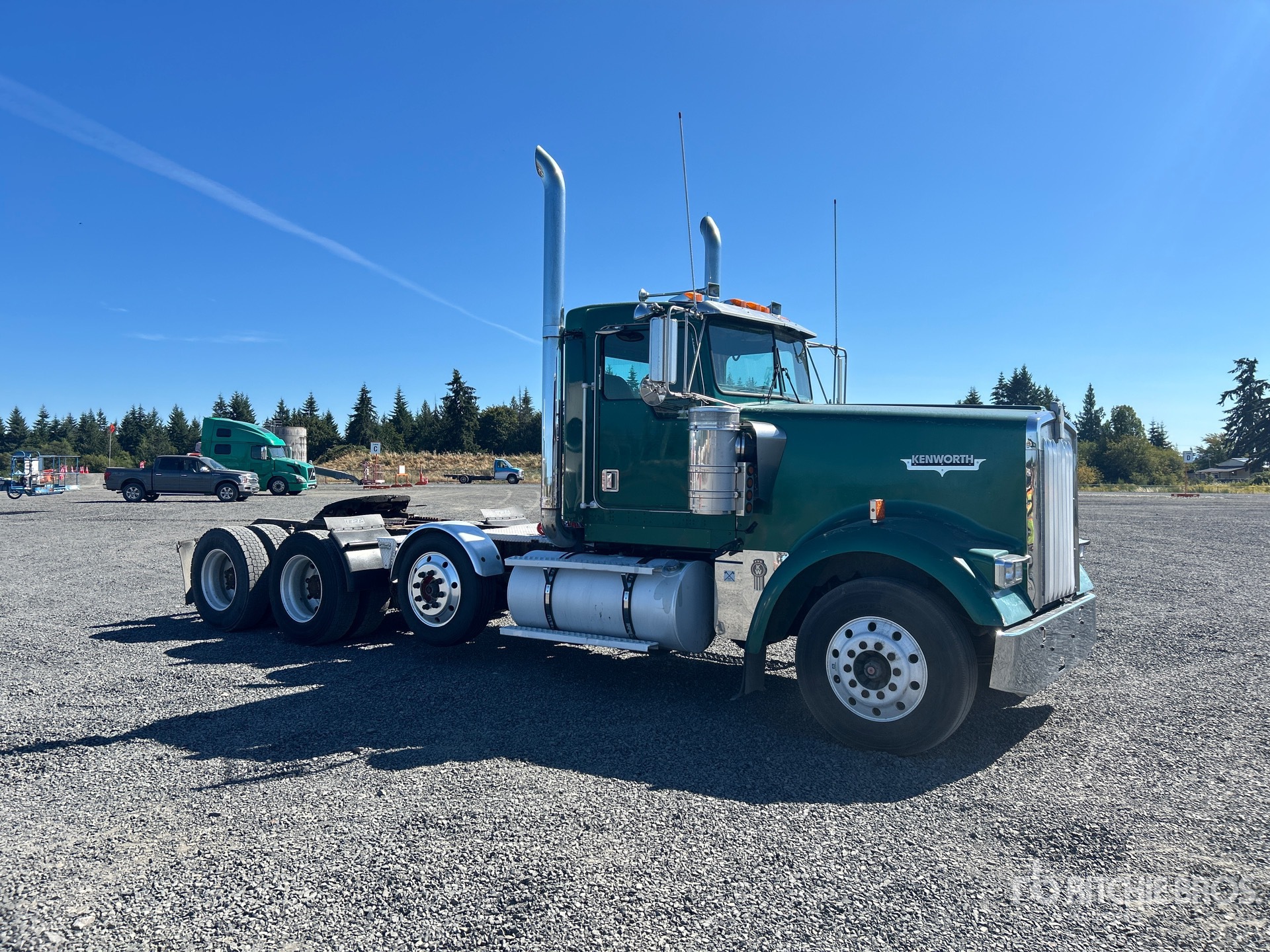 2000 Kenworth W900