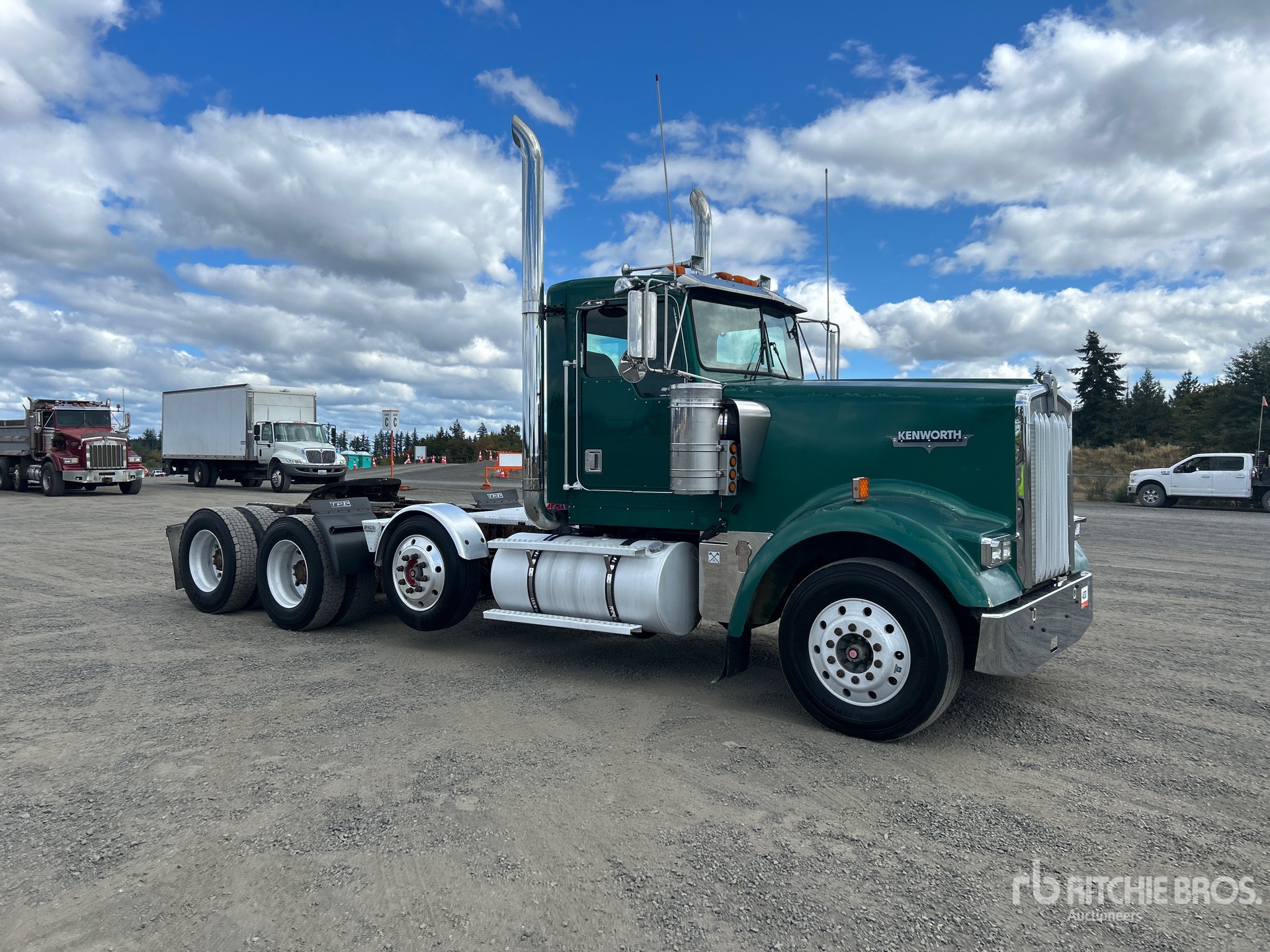 2000 Kenworth W900