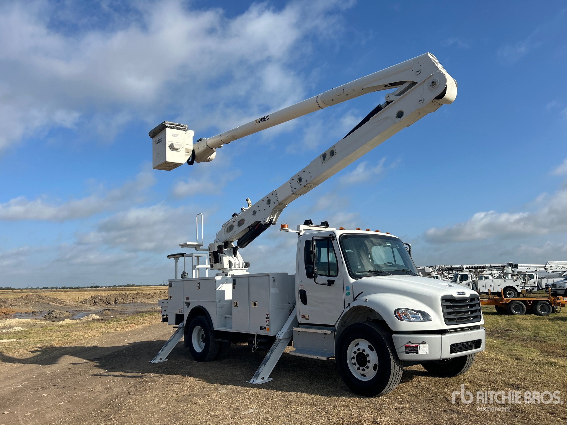 2024 Freightliner M2 106
