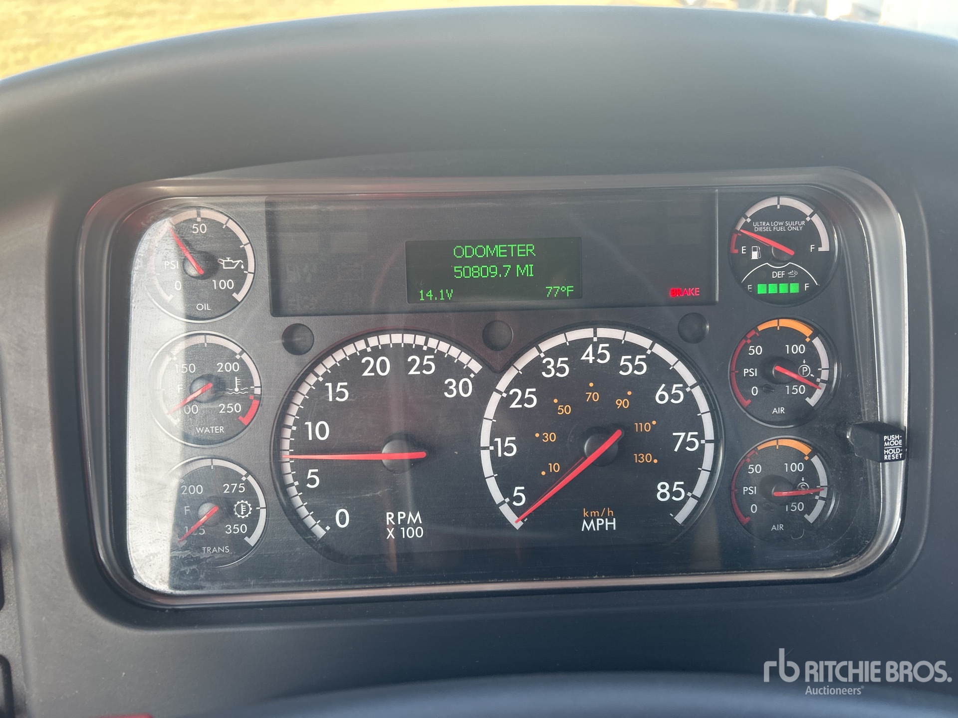 2023 Freightliner M2 106