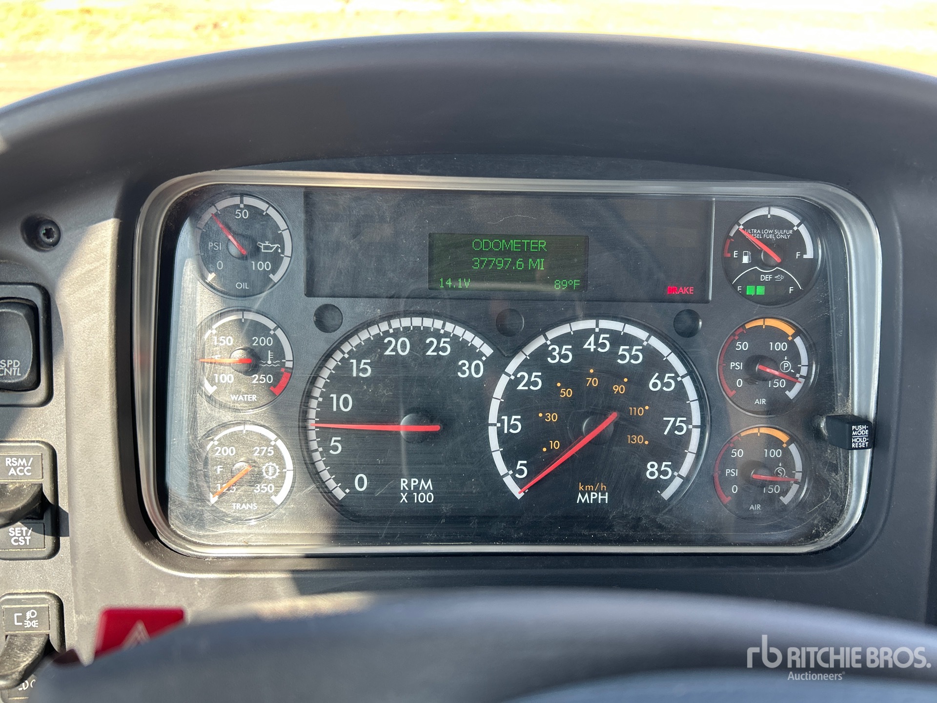 2023 Freightliner M2 106