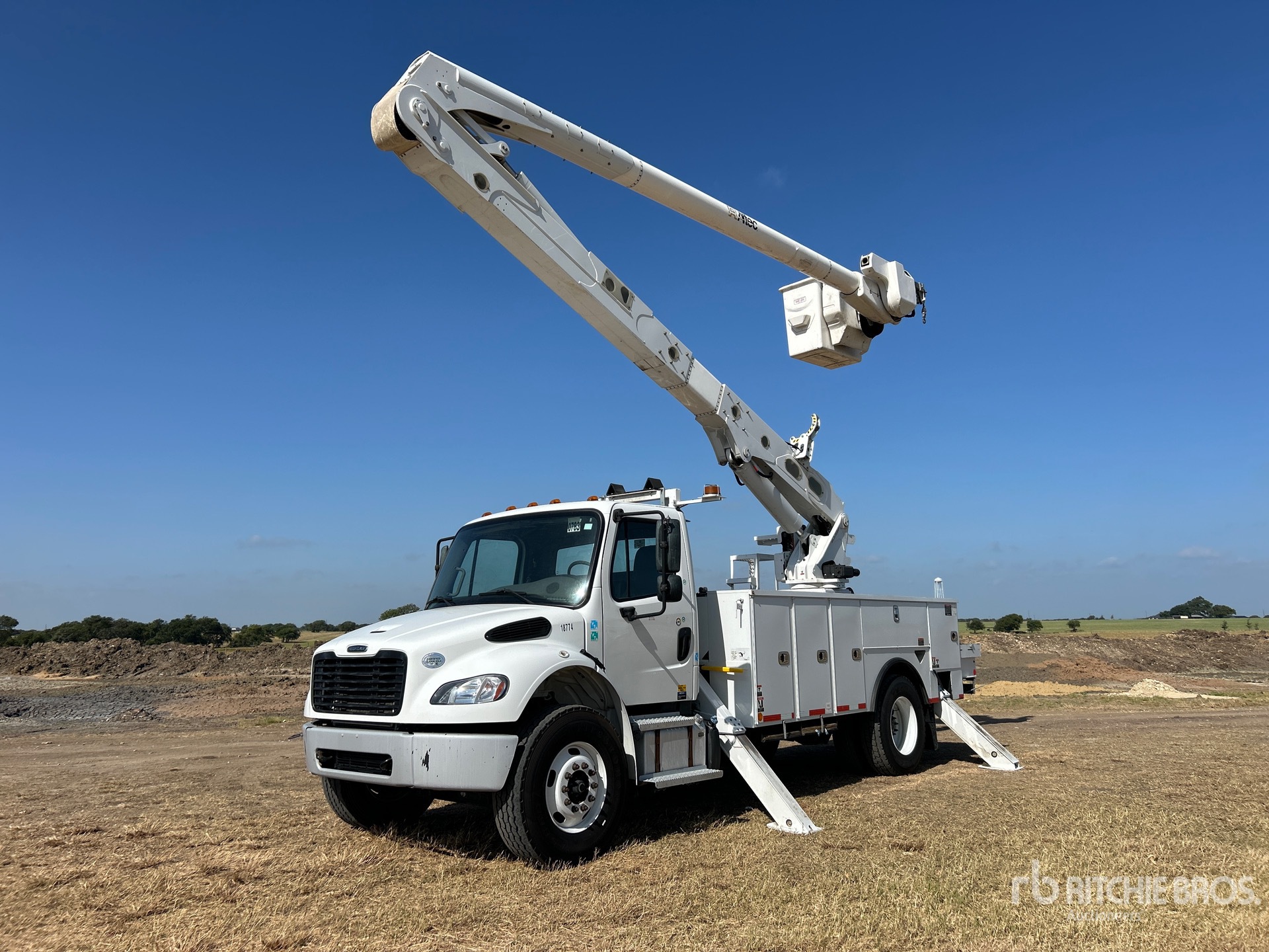 2022 Freightliner M2 106