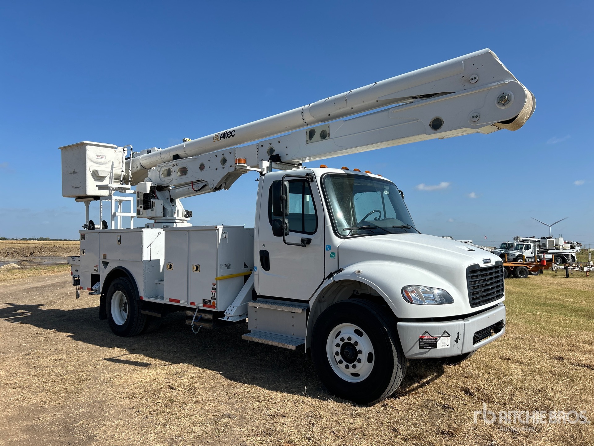 2022 Freightliner M2 106