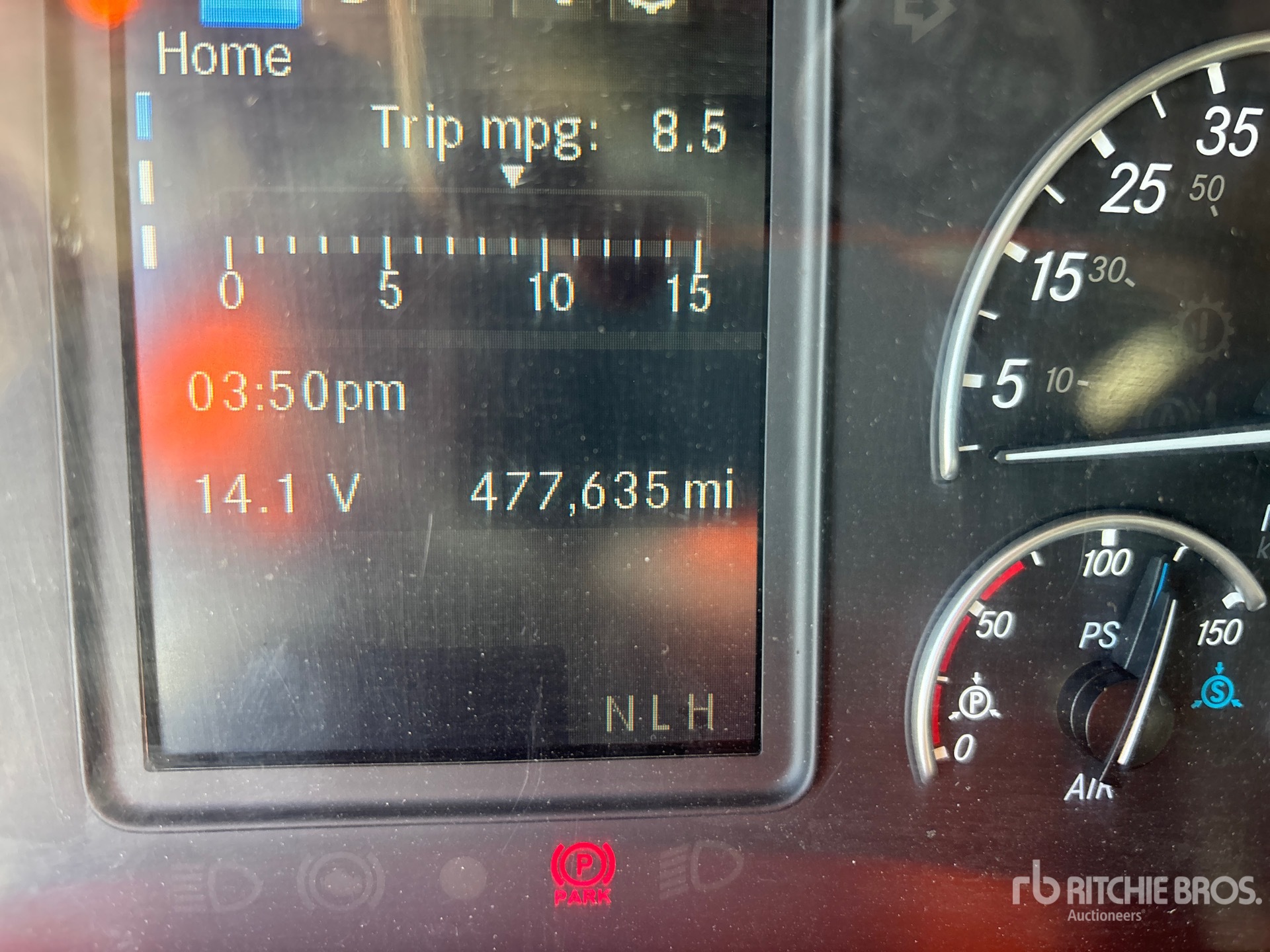 2022 Freightliner CASCADIA 126