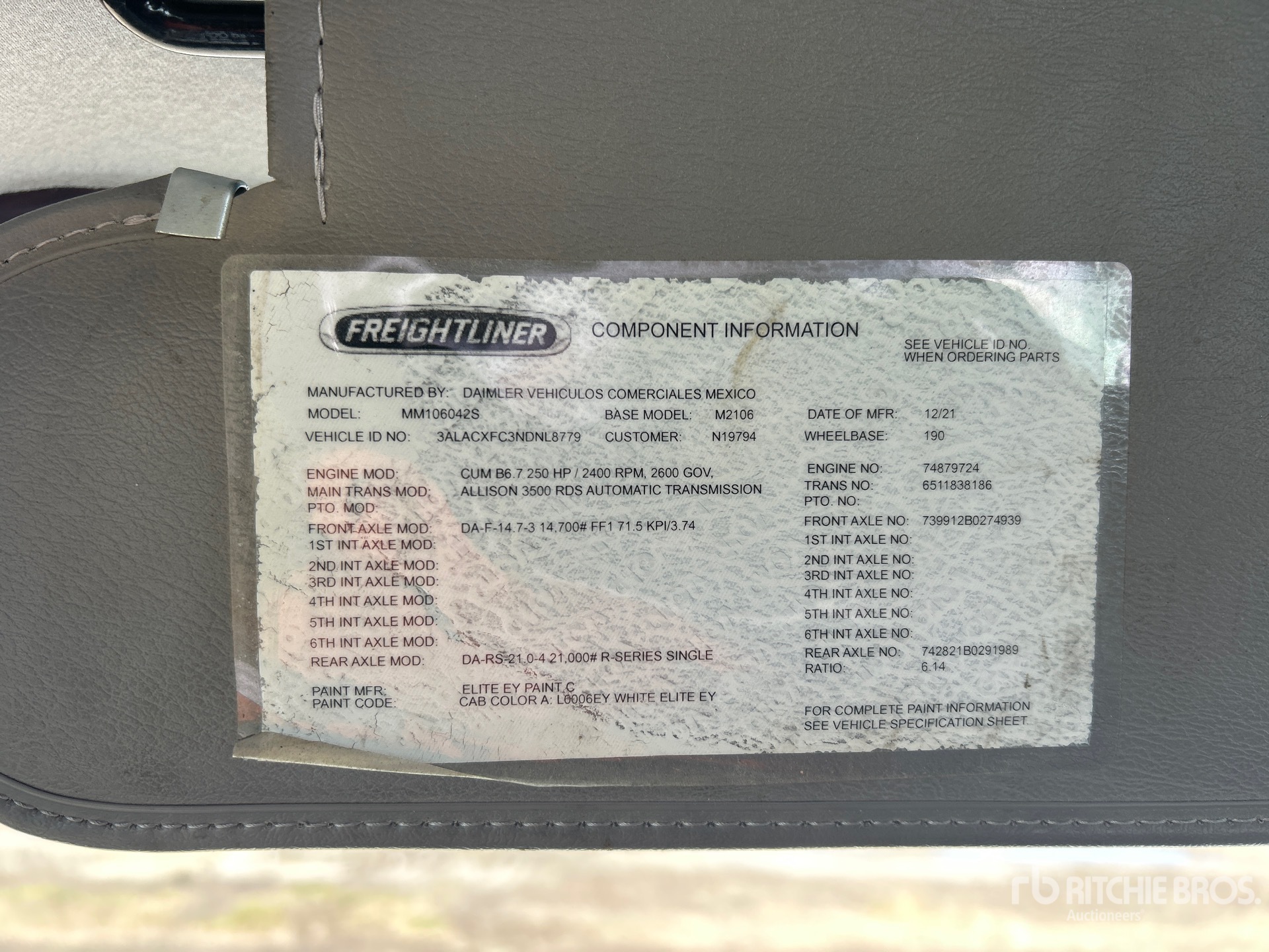 2022 Freightliner M2 106