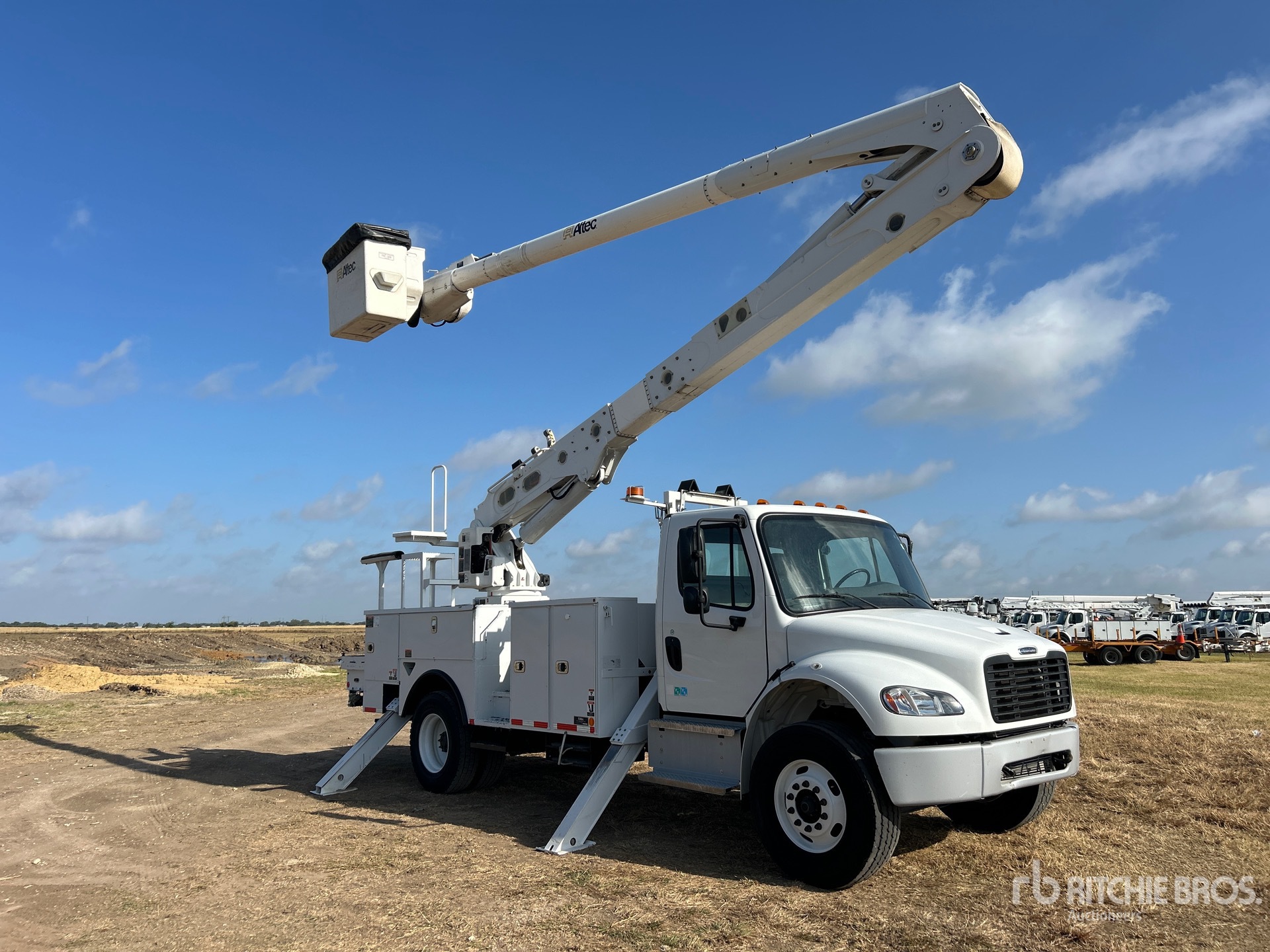 2022 Freightliner M2 106
