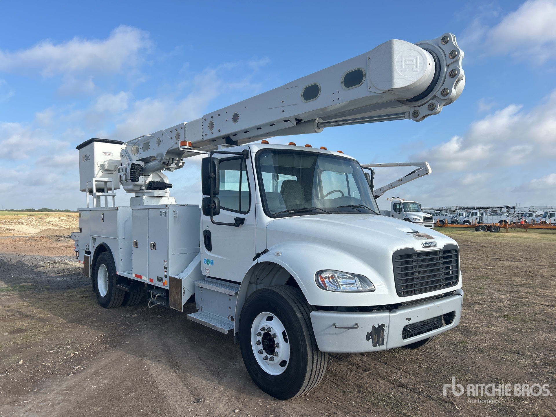 2022 Freightliner M2 106