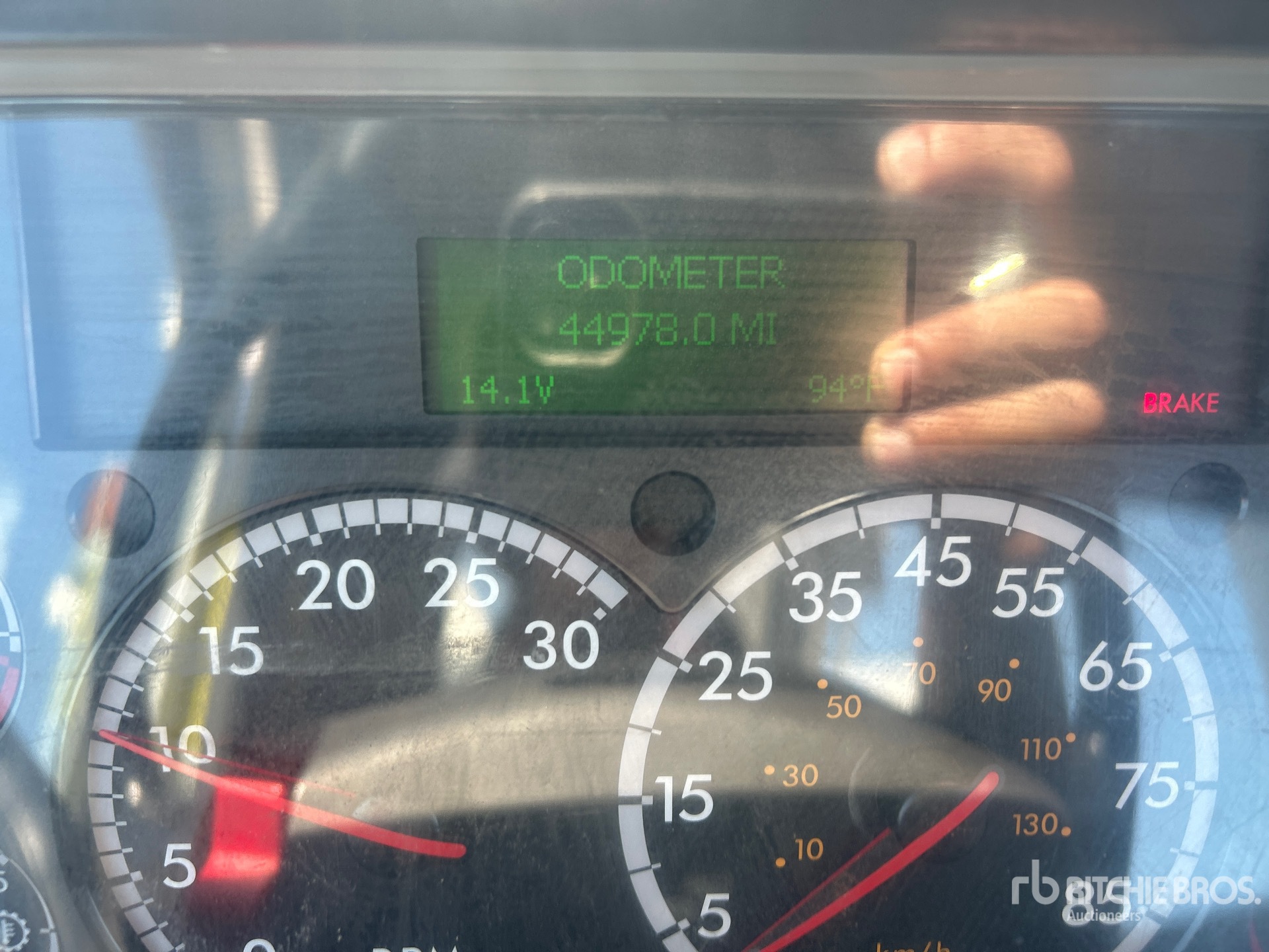2022 Freightliner M2106