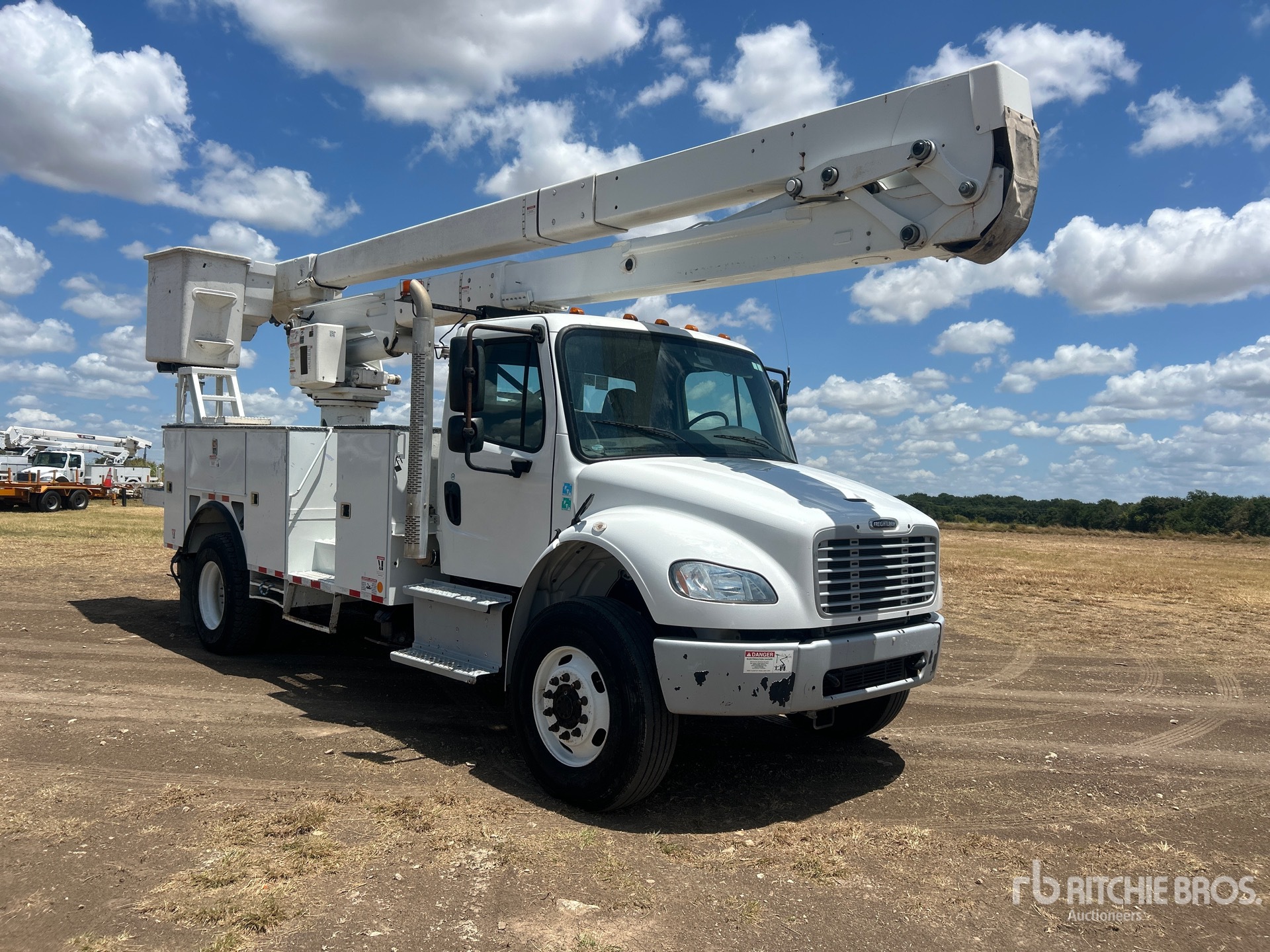 2020 Freightliner M2 106