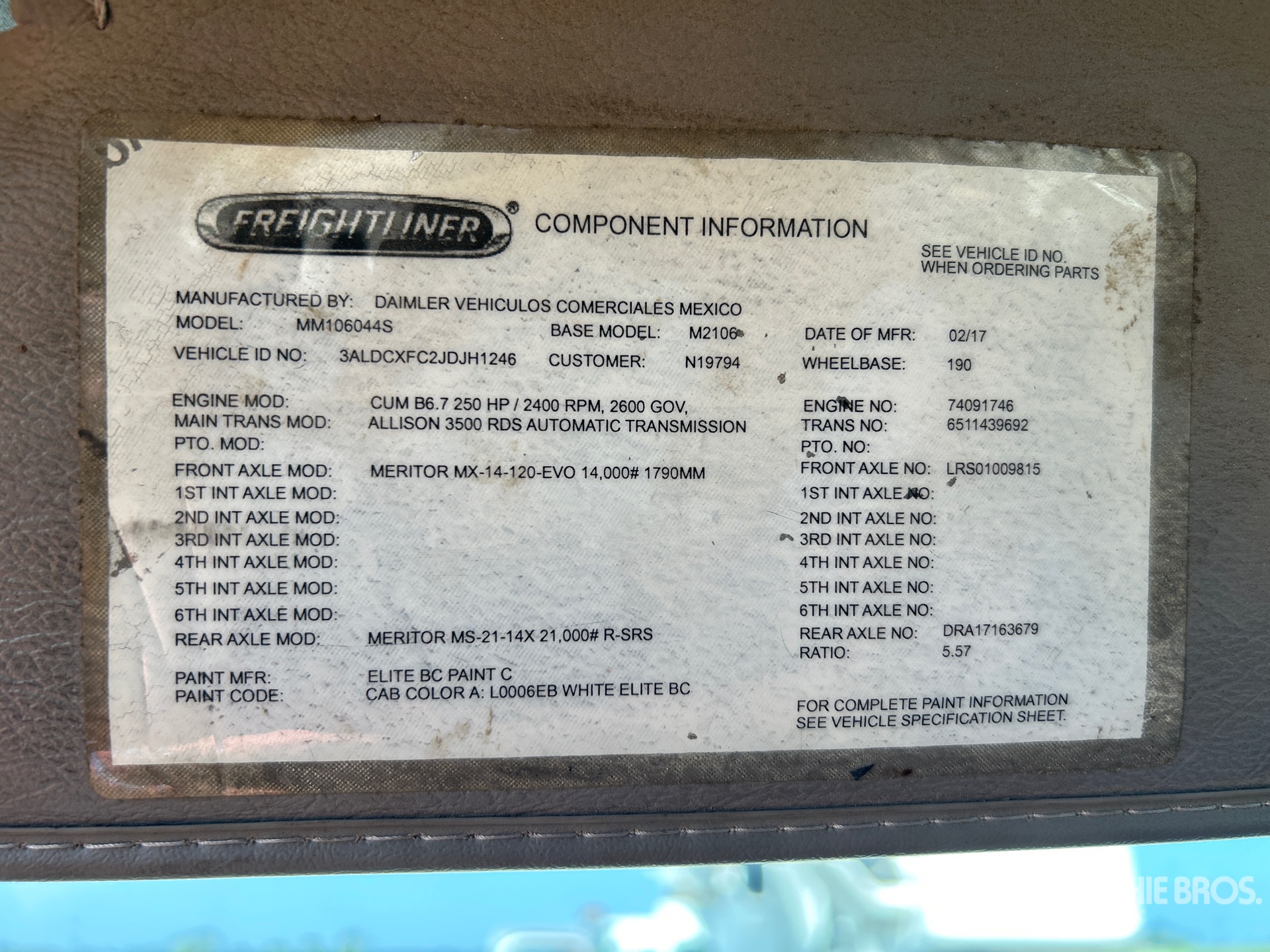 2018 Freightliner M2106