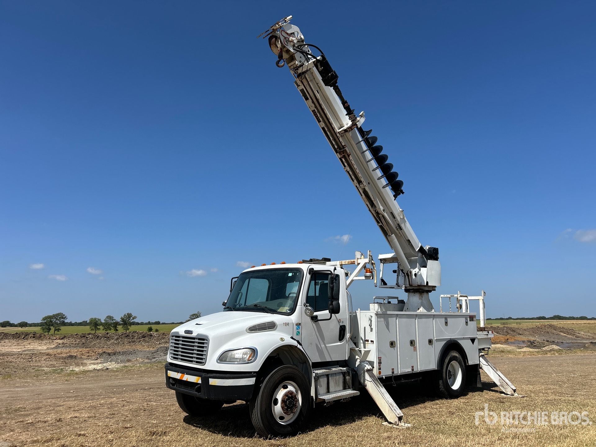 2018 Freightliner M2106