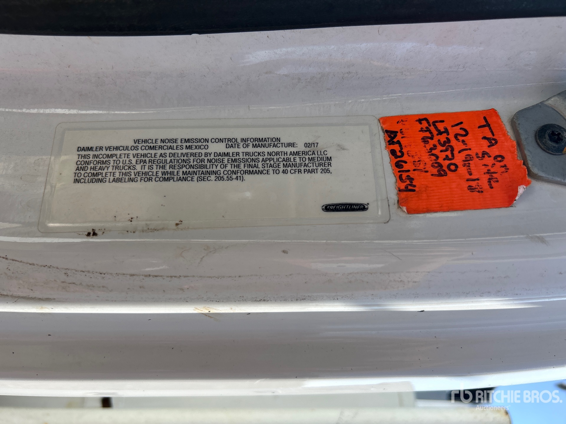 2018 Freightliner M2106