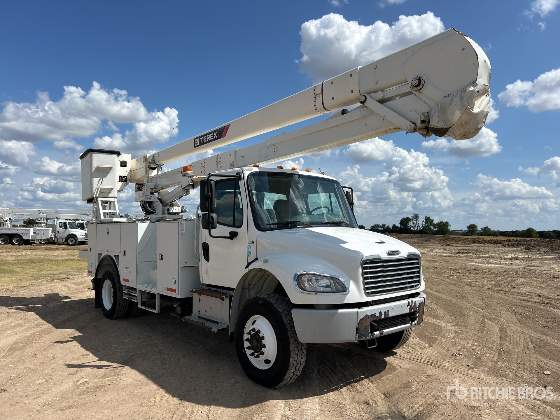 2017 Freightliner M2 106