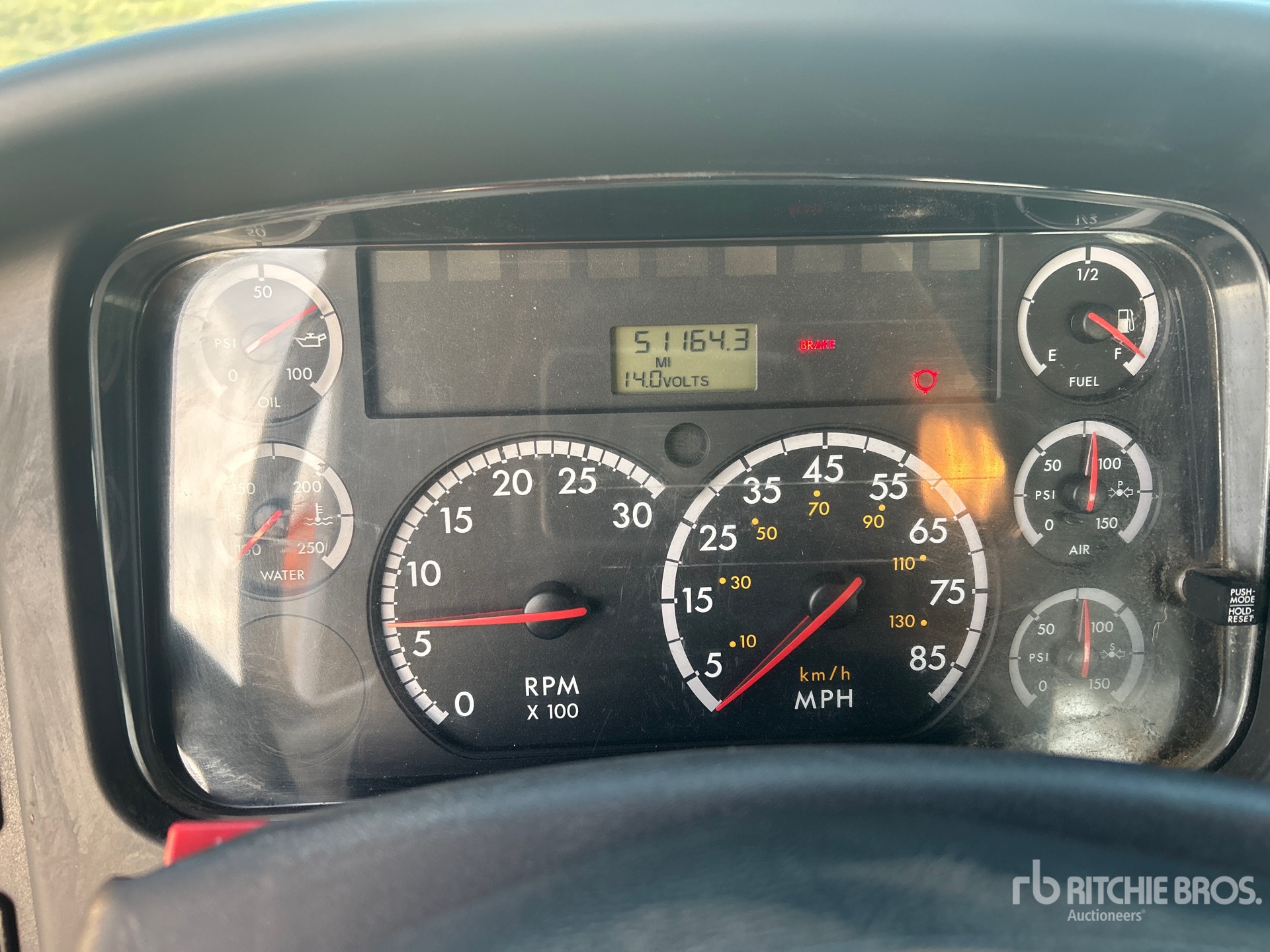 2009 Freightliner M2 106