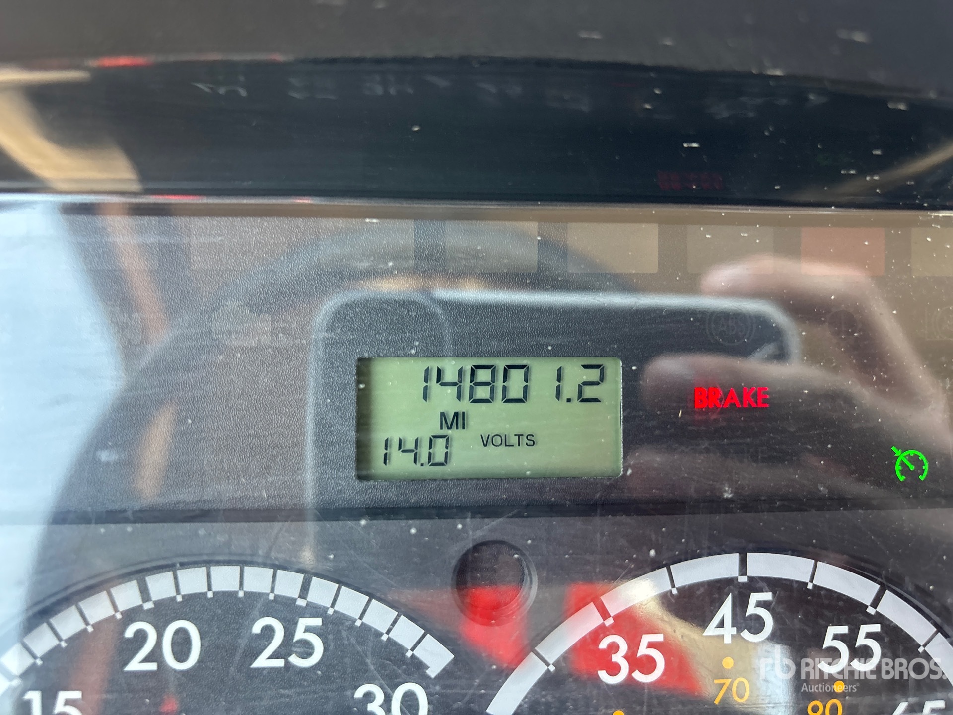 2015 Freightliner M2 106