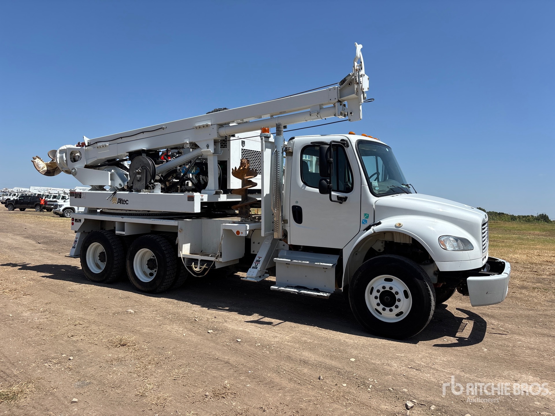 2015 Freightliner M2 106