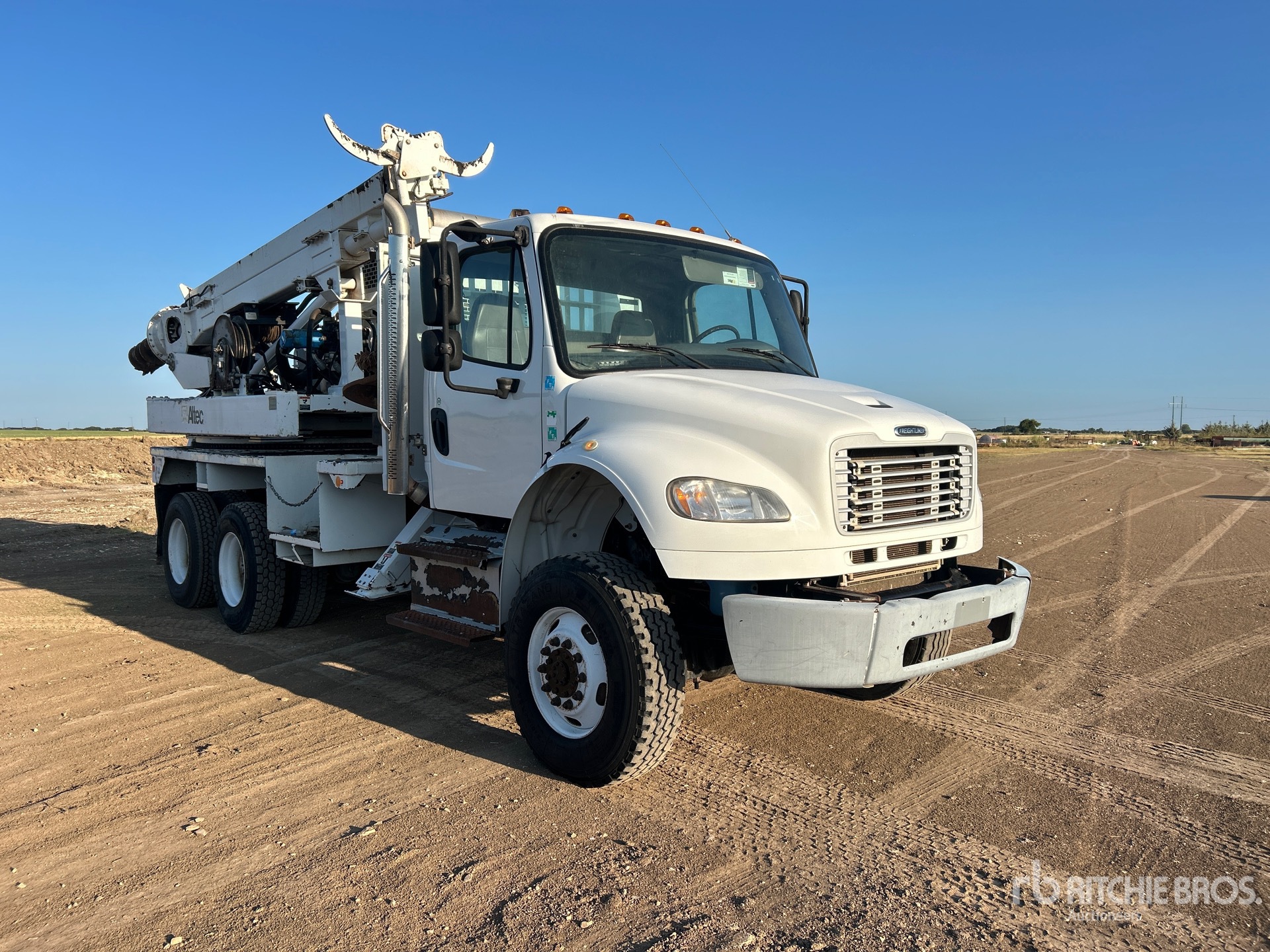 2014 Freightliner M2 106