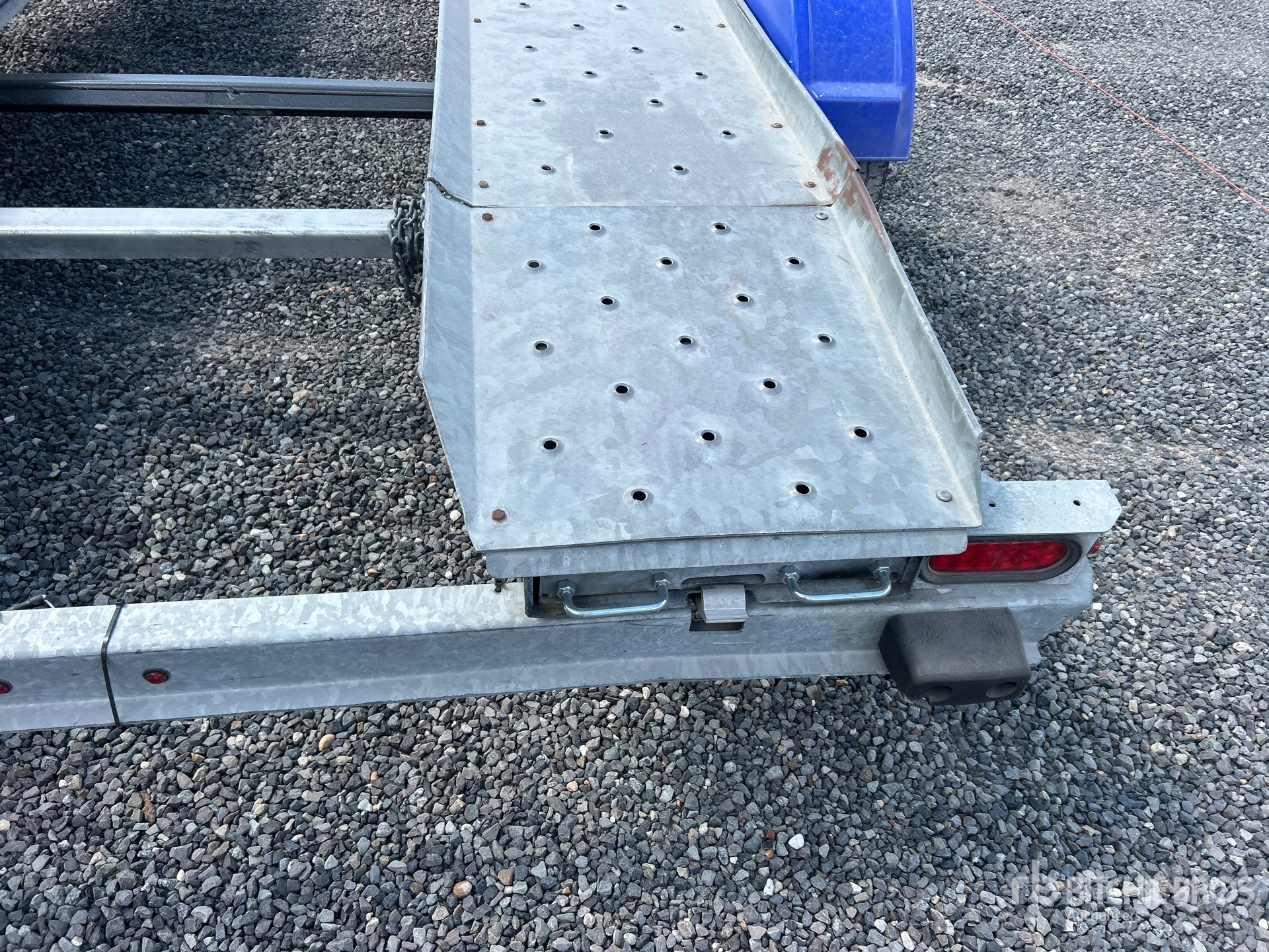 2020 Demco AT7000P