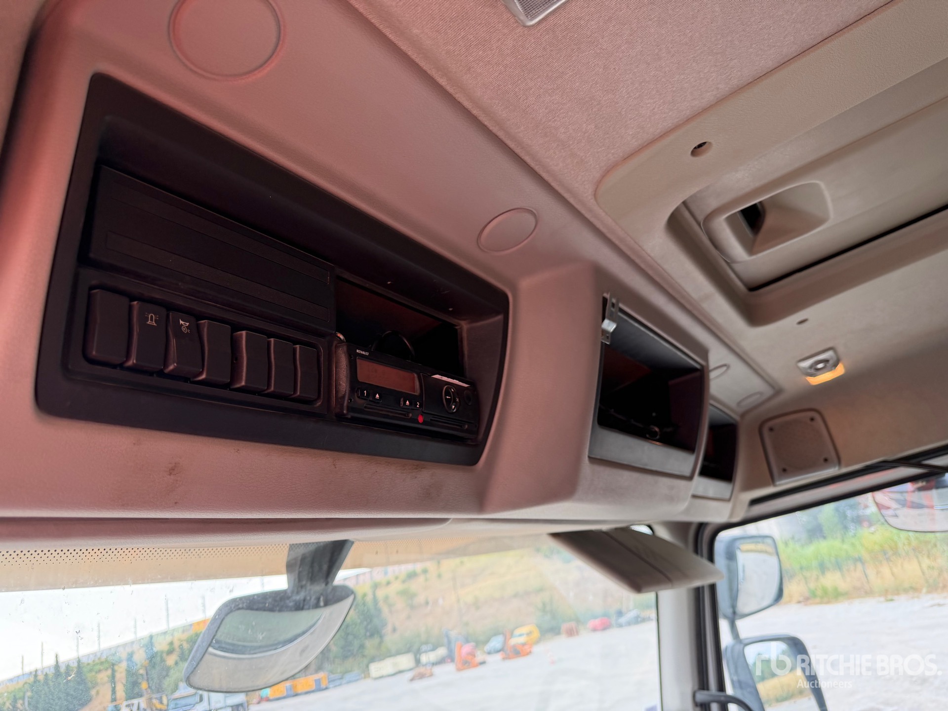 2009 Renault KERAX 500 DXI 1