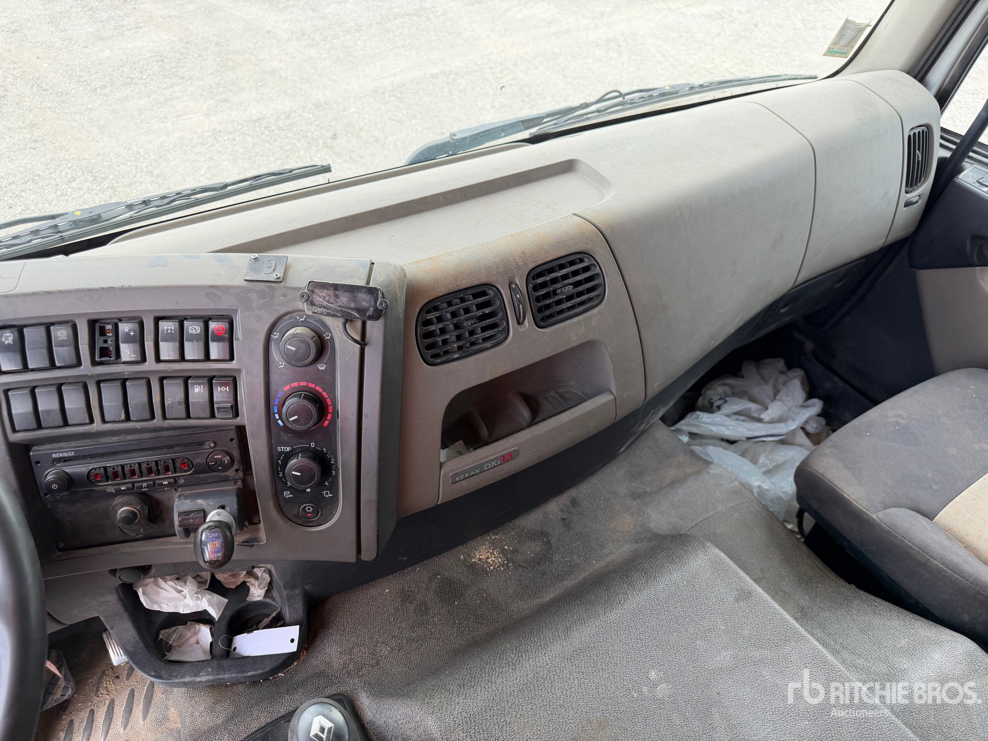 2009 Renault KERAX 500 DXI 1