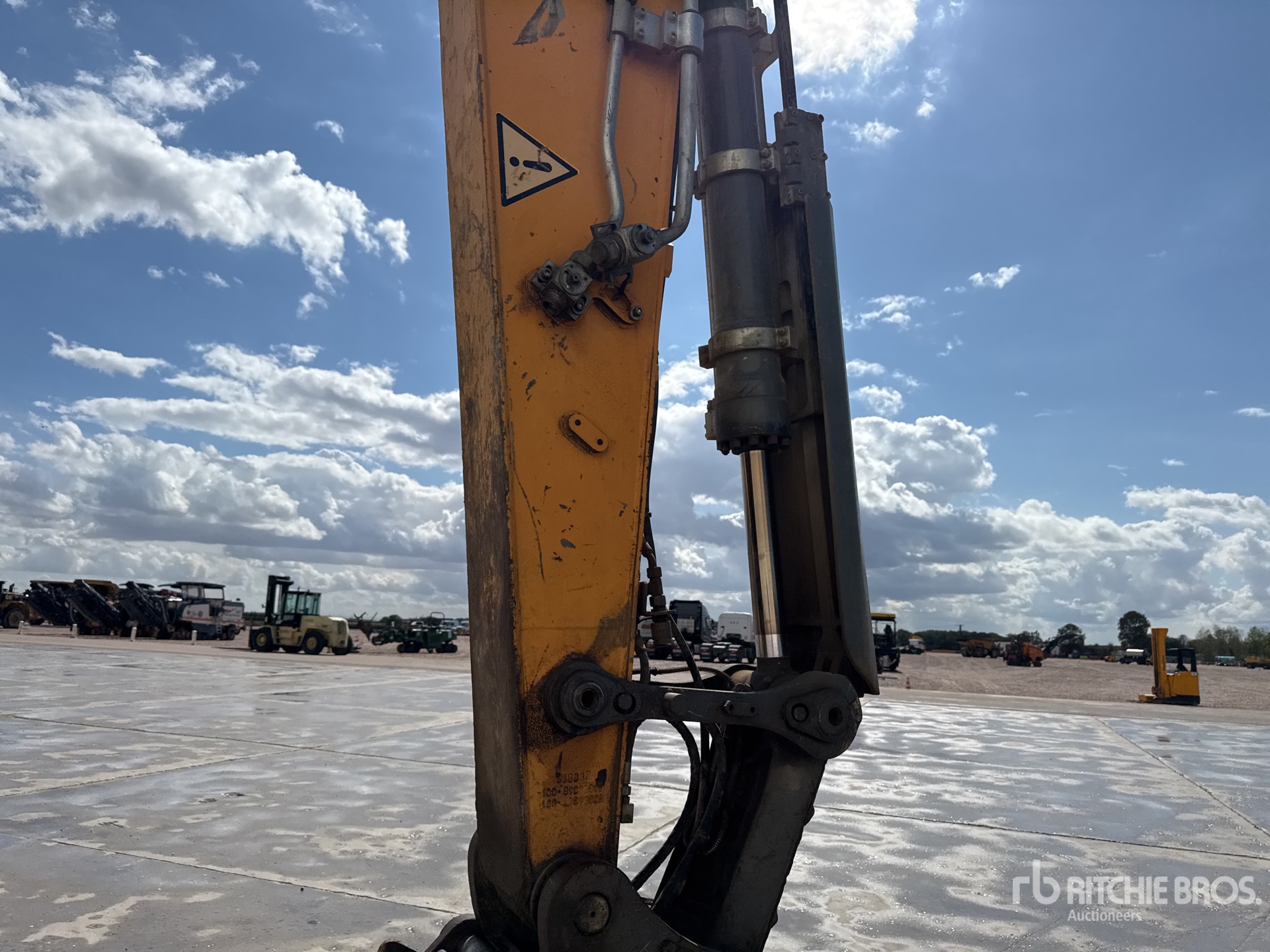 2016 Liebherr R920LC