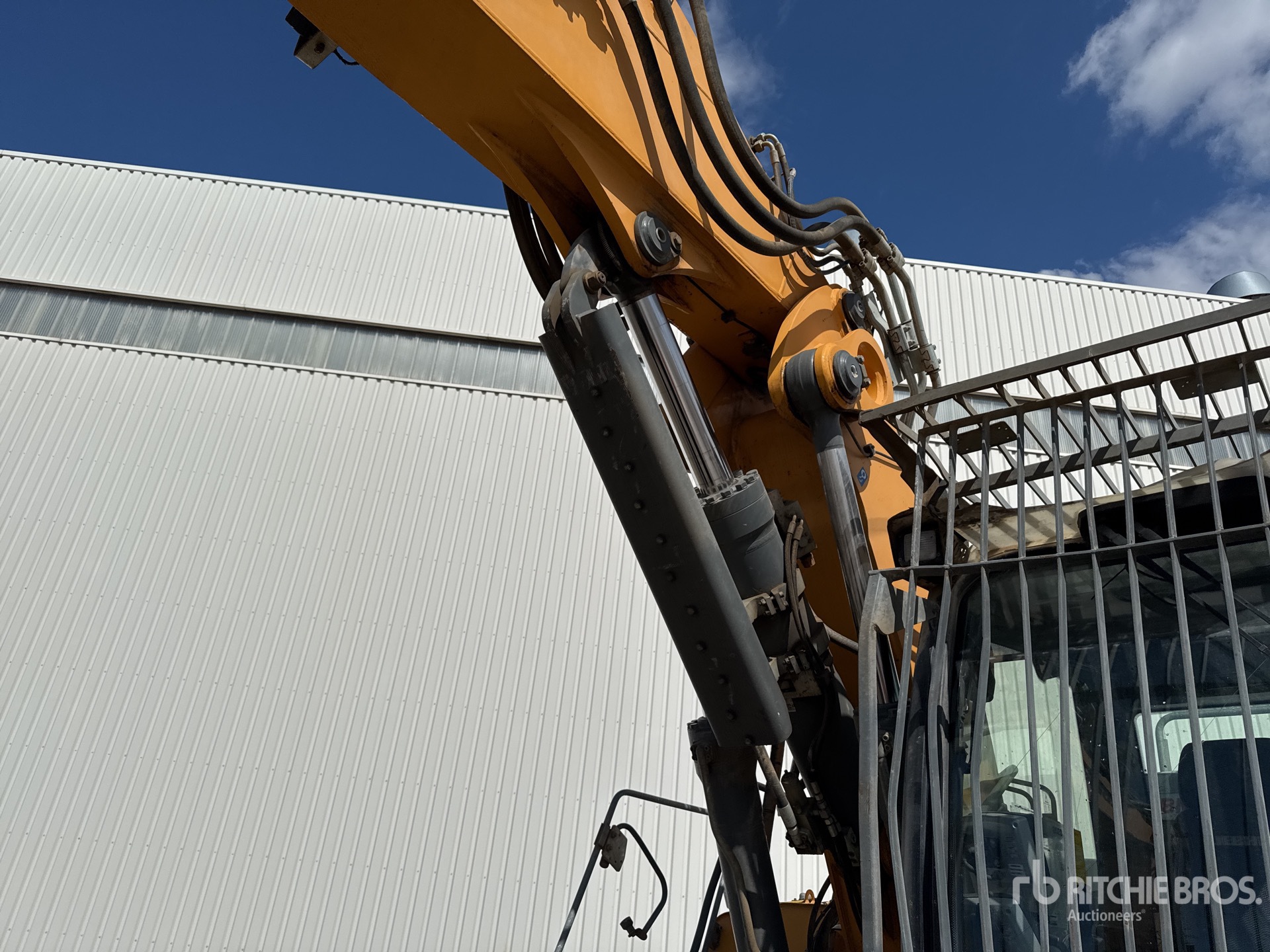 2016 Liebherr R920LC