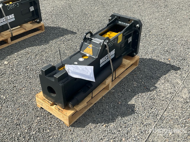 2026 Mustang HM600 Hydraulic Breaker