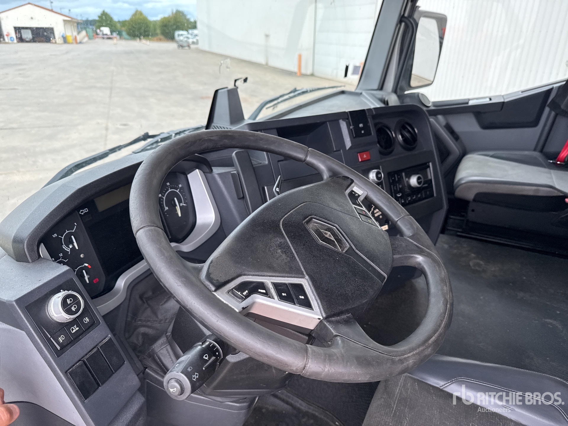 2016 Renault T460