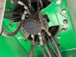 Chassis with Obrotowe centrum hydrauliczne