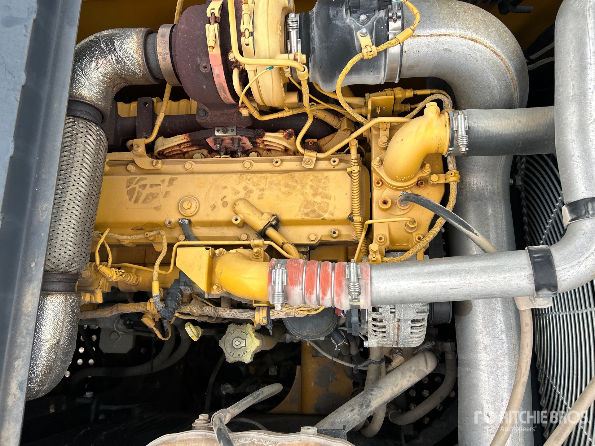 2021 John Deere 210G LC