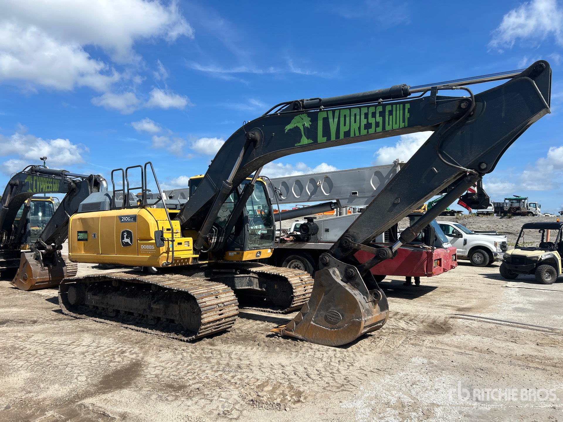 2021 John Deere 210G LC