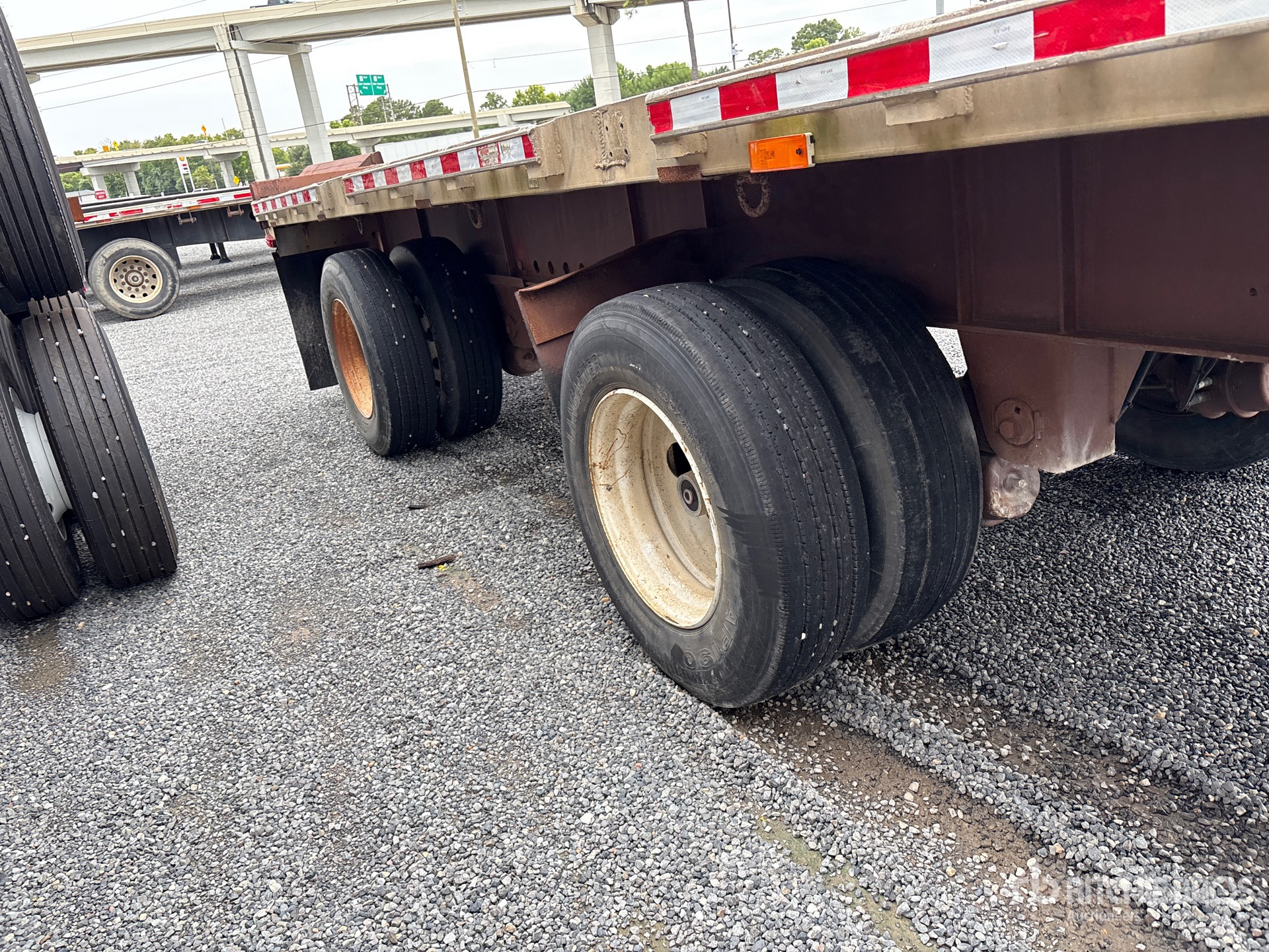2008 Transcraft 53 ft T/A Spread Axle