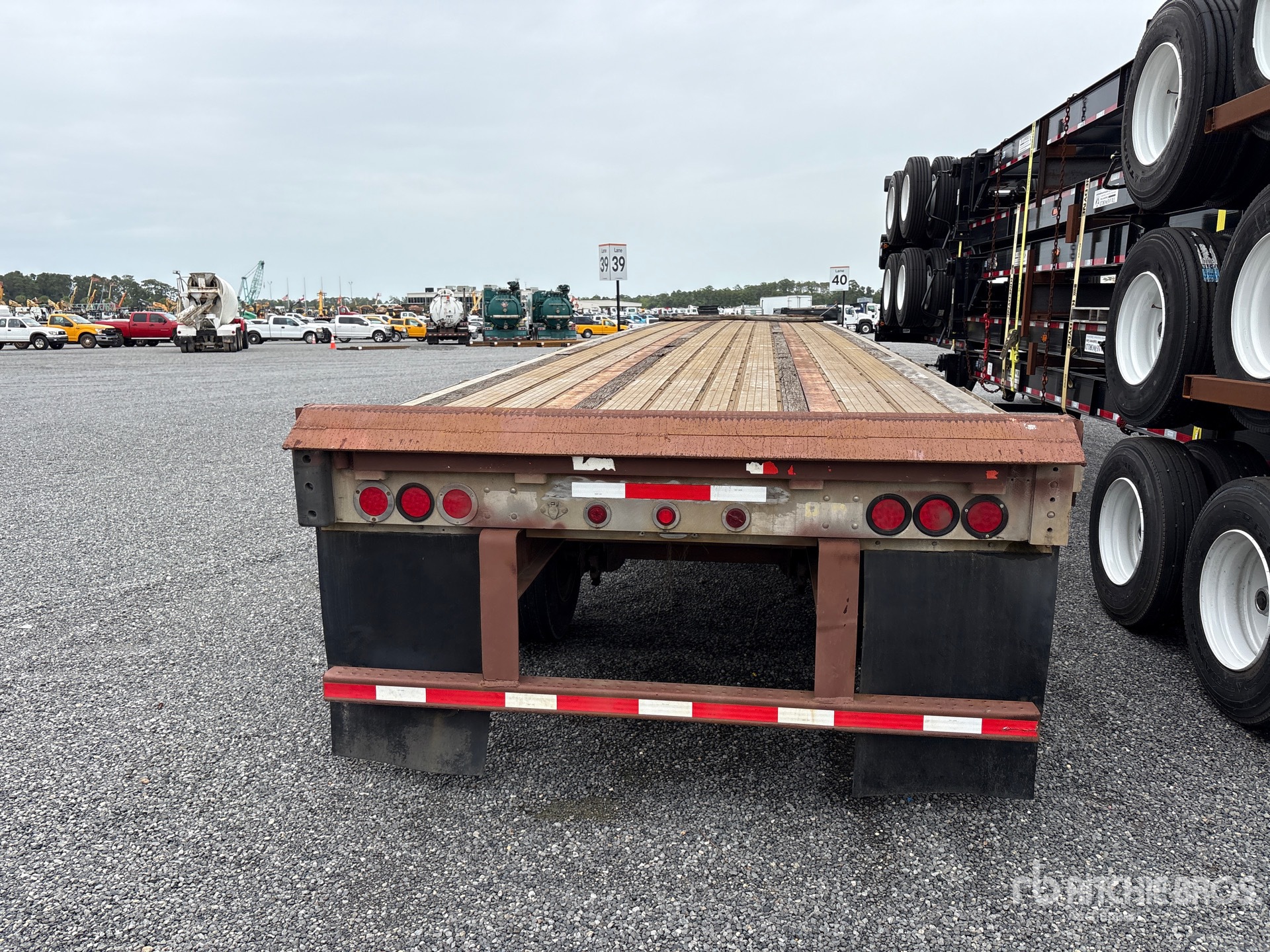 2008 Transcraft 53 ft T/A Spread Axle