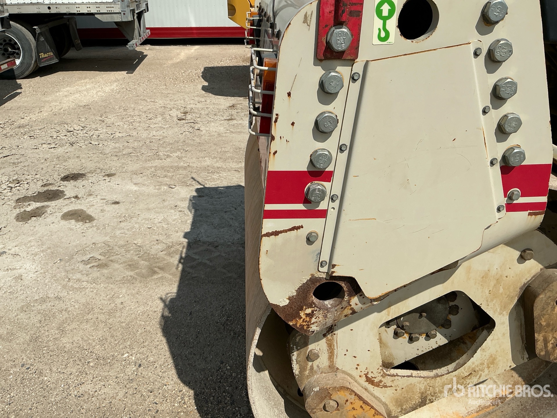 2011 Caterpillar CD54