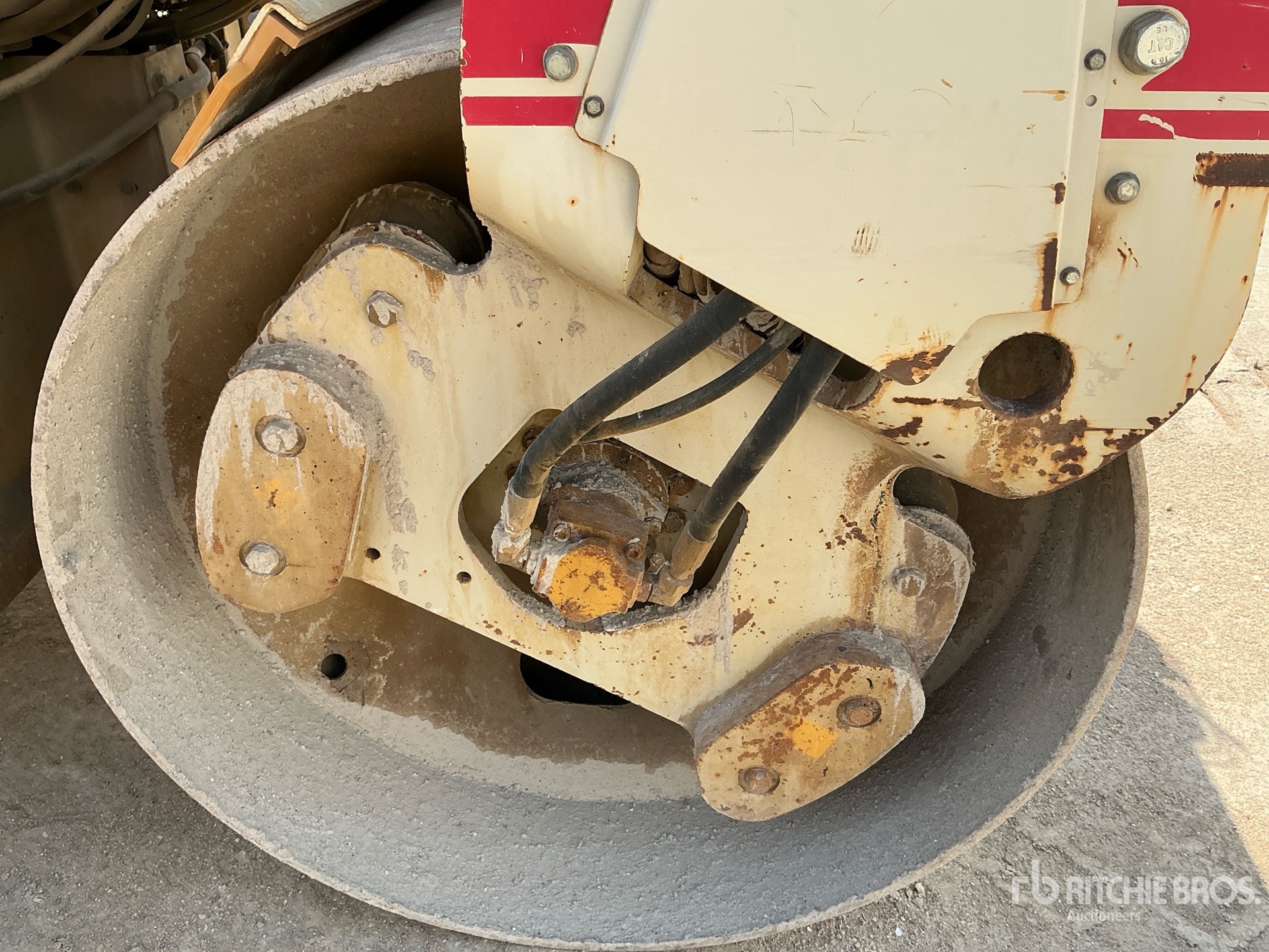 2011 Caterpillar CD54