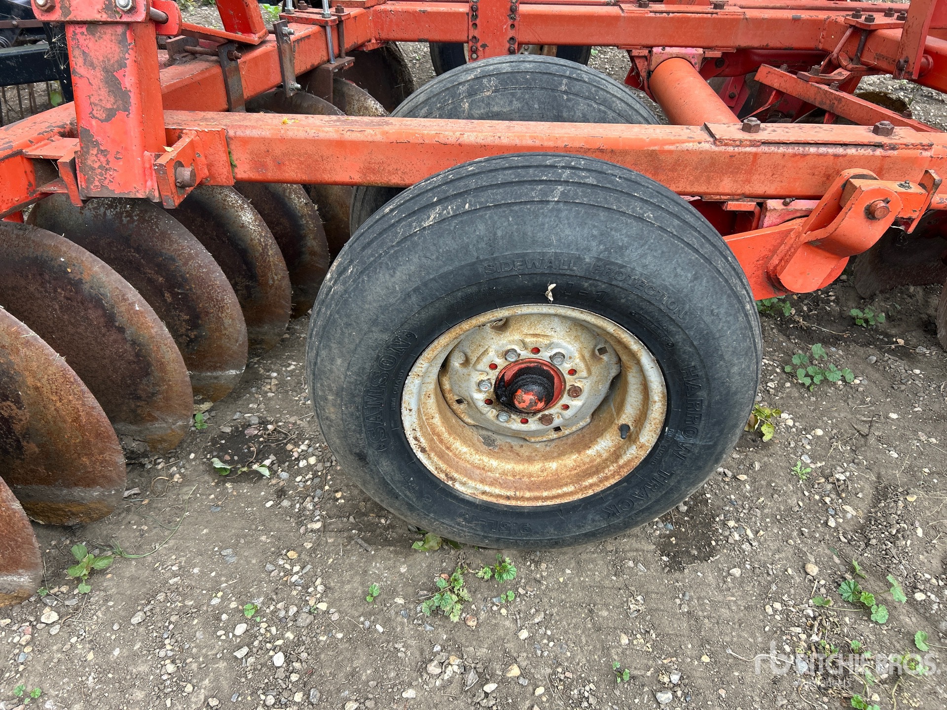 Massey Ferguson 820