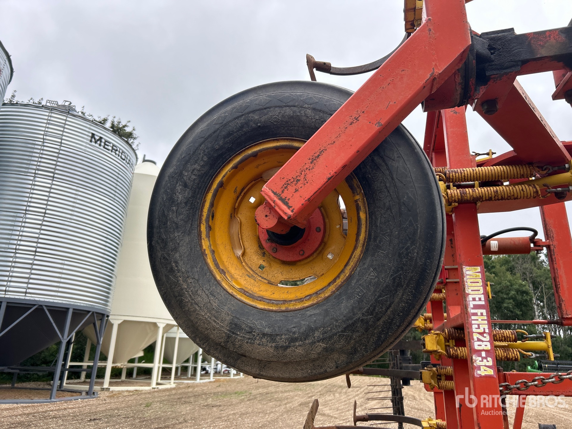 1985 Bourgault FH 528-34
