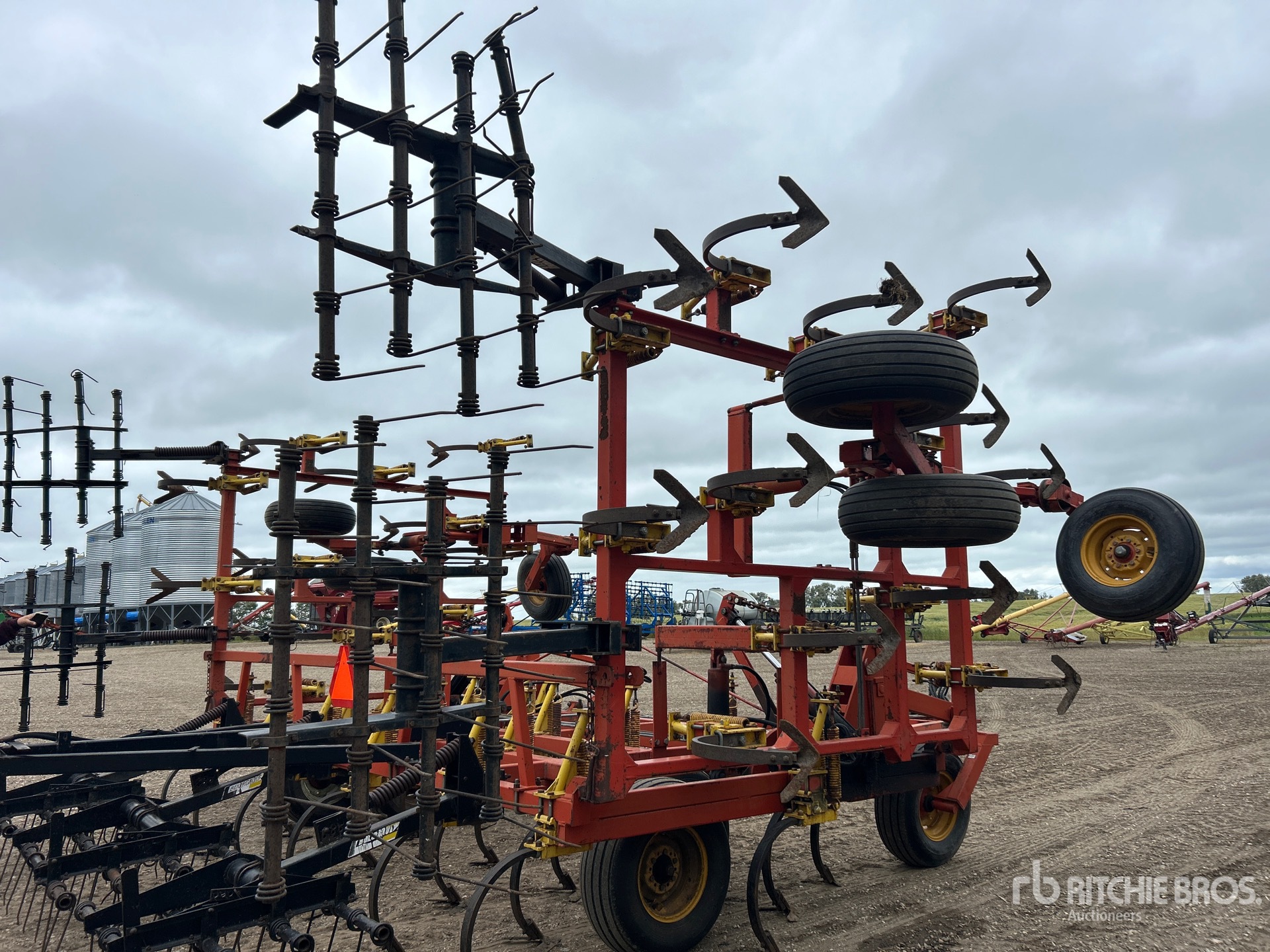 1985 Bourgault FH 528-34