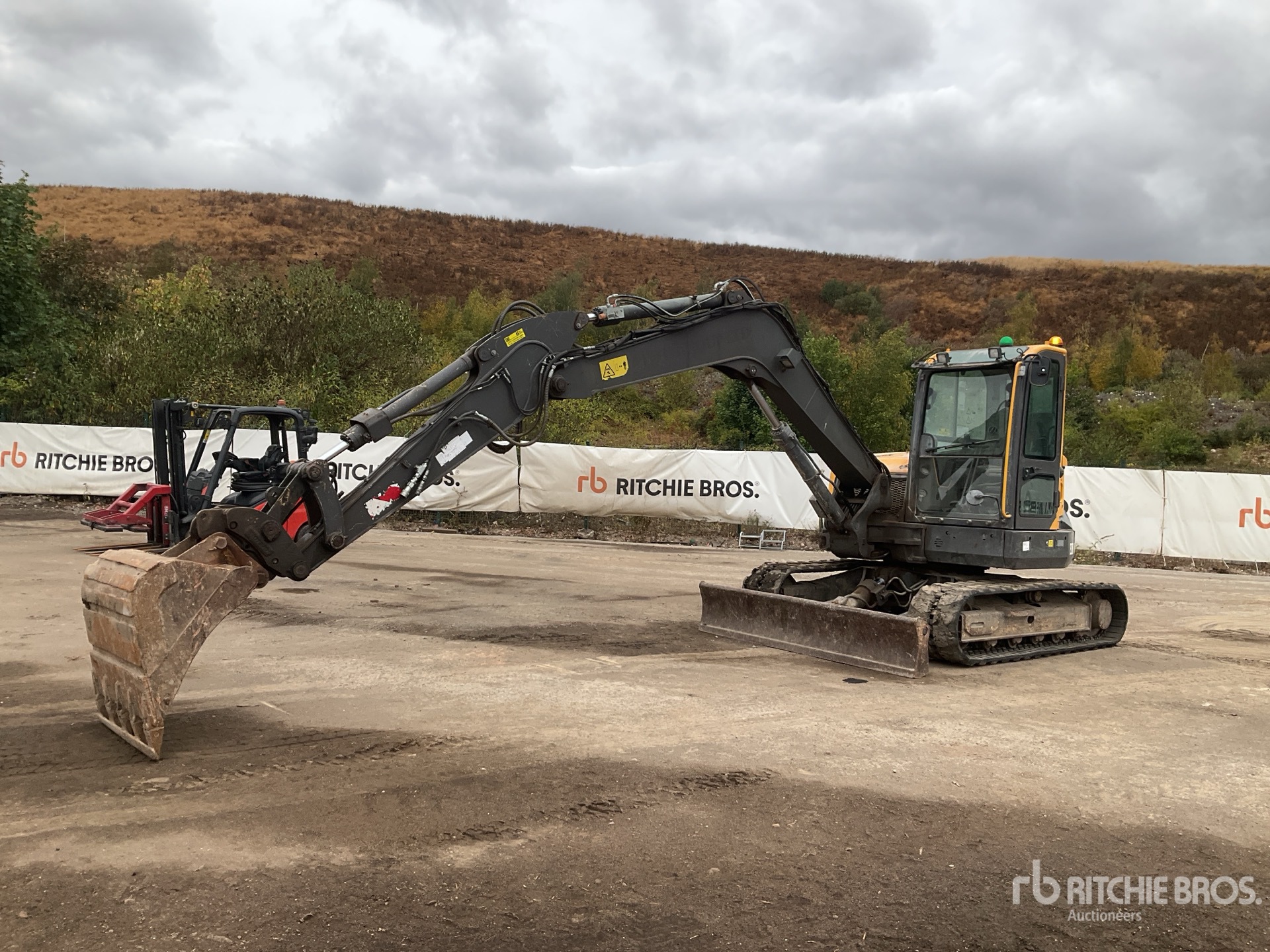 2019 Volvo ECR88D