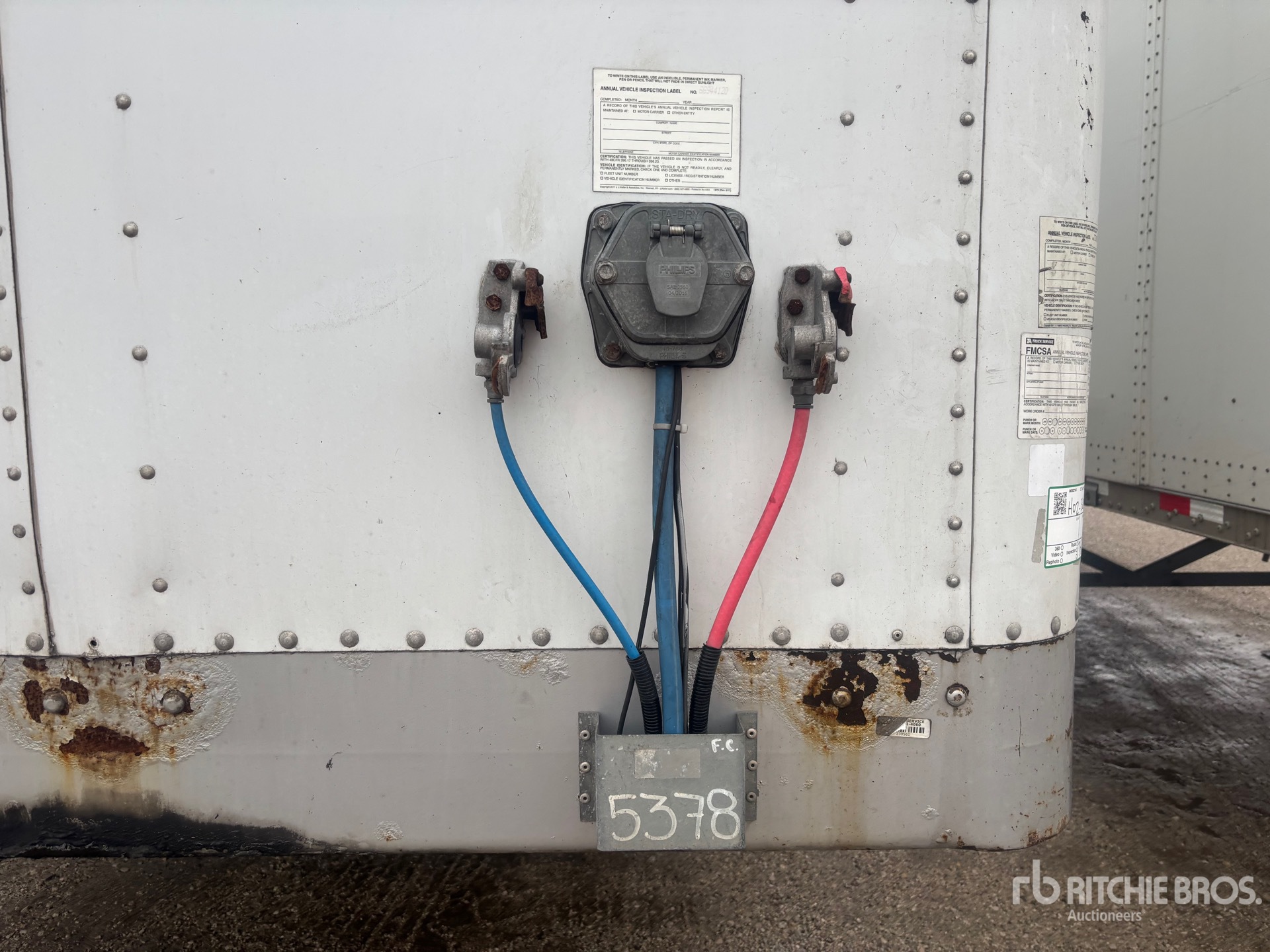 Operbus 53 ft x 102 in T/A