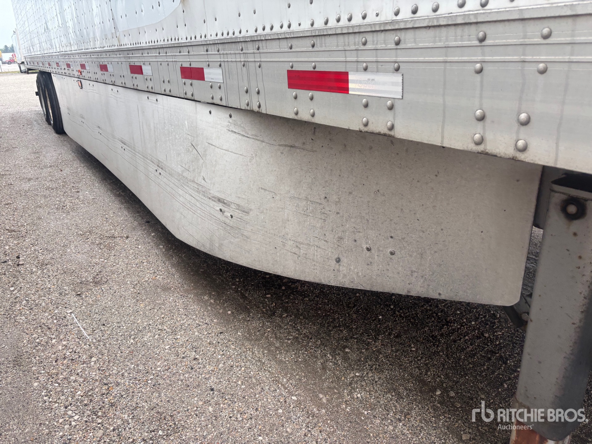 Operbus 53 ft x 102 in T/A