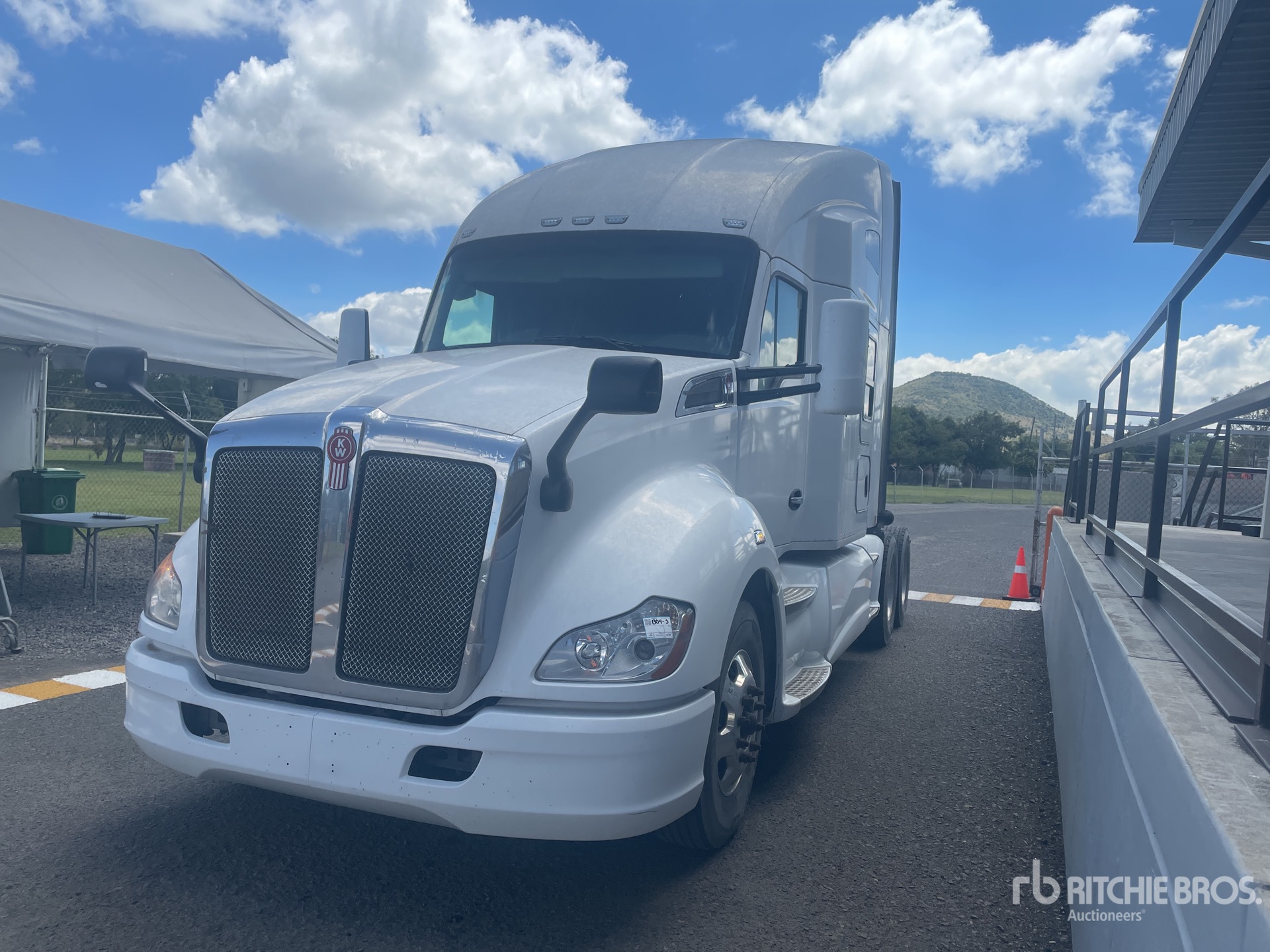 2017 Kenworth T680