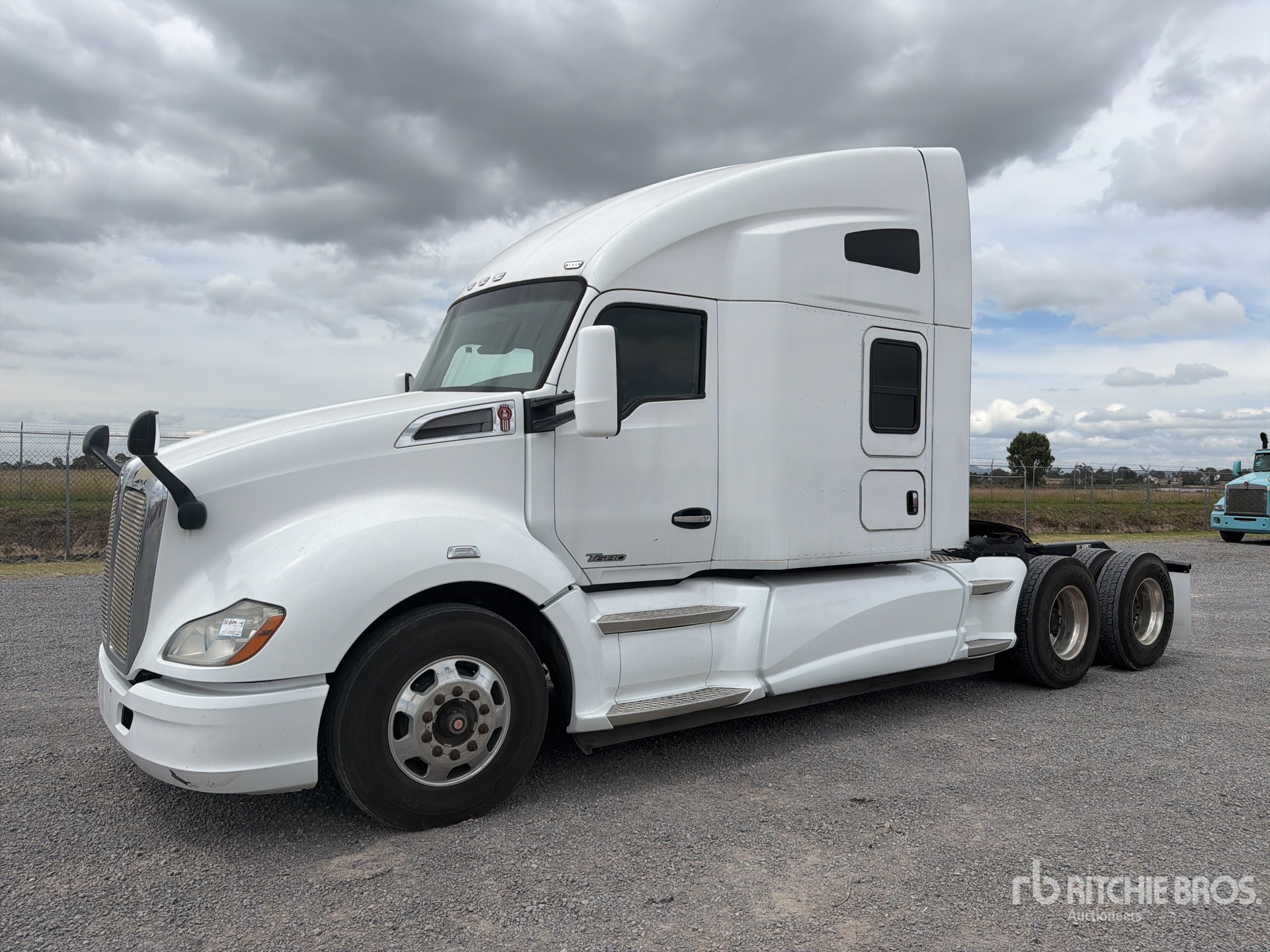 2017 Kenworth T680